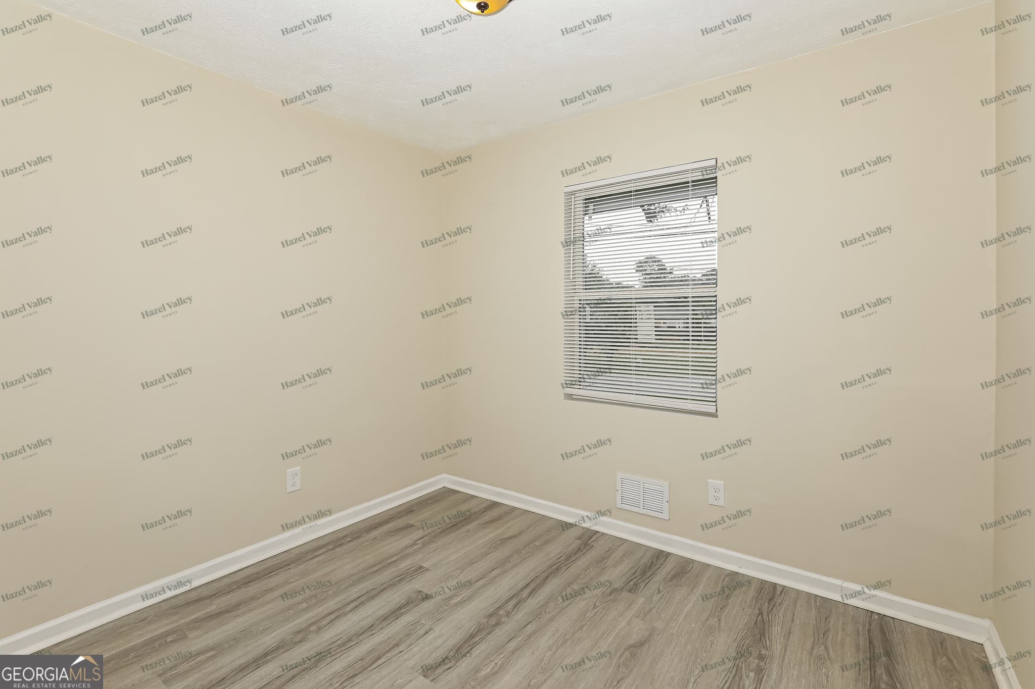 3 bedroom, 1.5 bathroom, 1,040 sq ft single family residence for rent at 8355 Dunellen Lane, Jonesboro, GA 30238 for $1,470 a month — photo 1 of 12