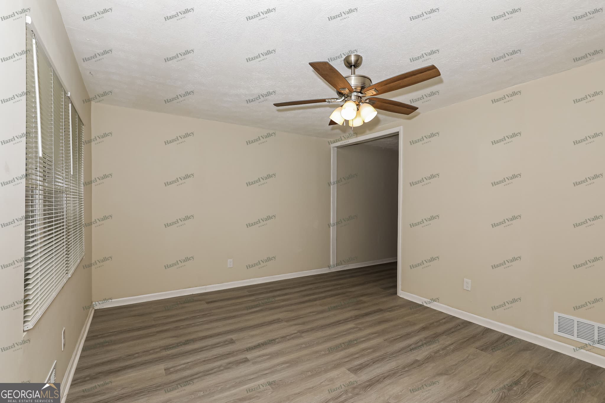 3 bedroom, 1.5 bathroom, 1,040 sq ft single family residence for rent at 8355 Dunellen Lane, Jonesboro, GA 30238 for $1,470 a month — photo 8
