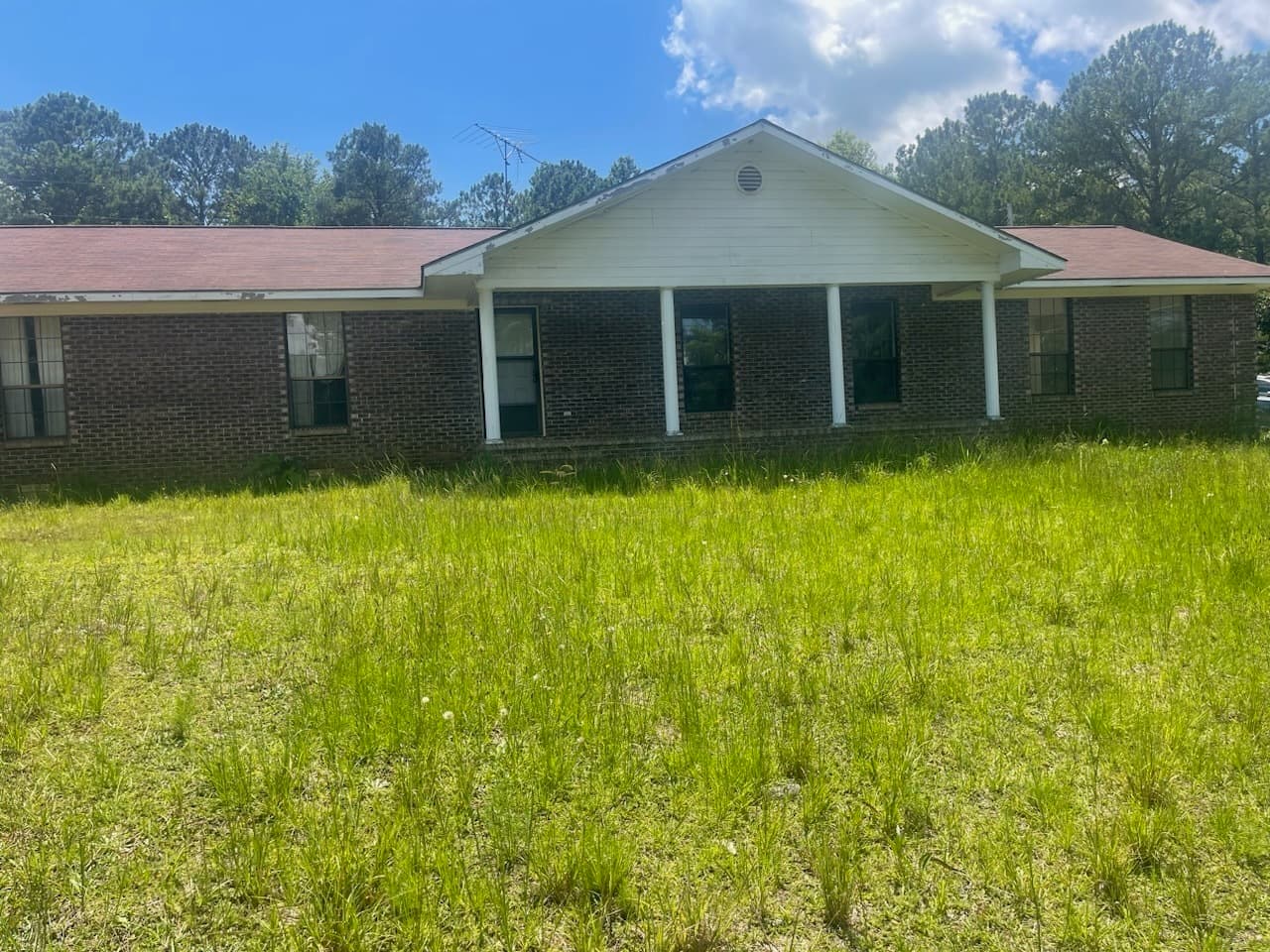 3 bedroom, 2 bathroom single family residence sold at 8321 County Road 289, Lanett, AL 36863