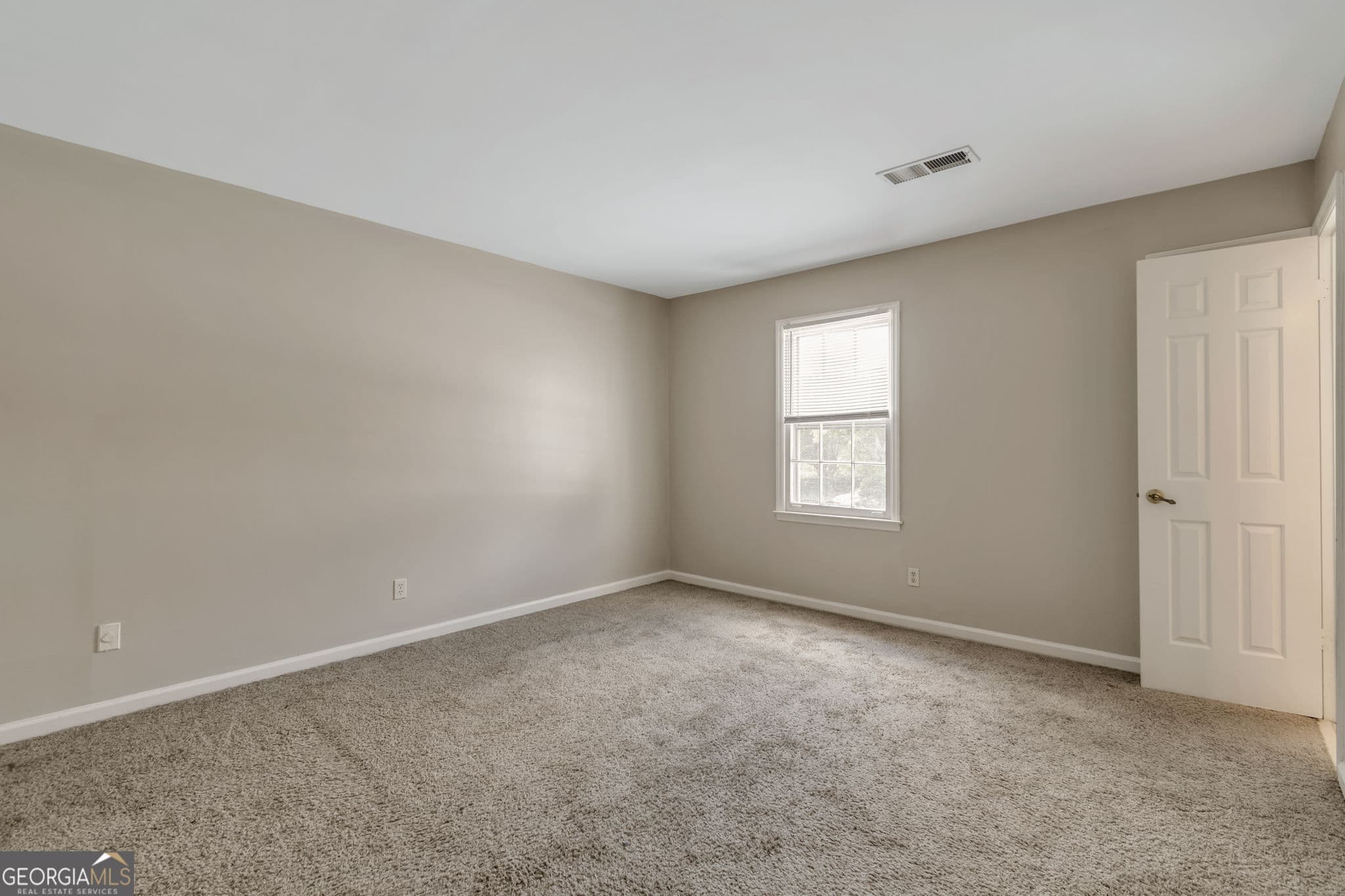2 bedroom, 2.5 bathroom, 1,249 sq ft townhouse for rent at 136 Old Ferry Way, Roswell, GA 30076 for $1,595 a month — photo 9