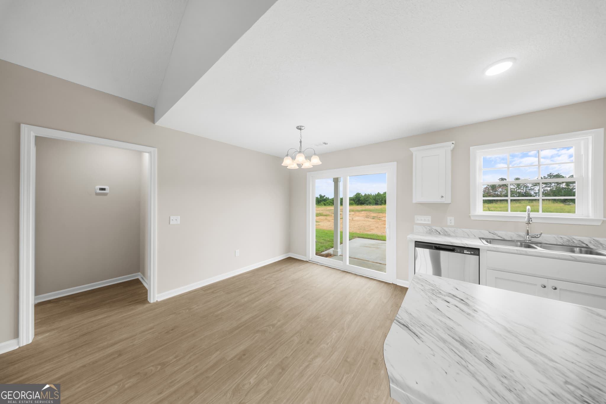 3 bedroom, 2 bathroom, 1,264 sq ft single family residence under contract at 511 Nickies Way, Statesboro, GA 30461 — photo 7