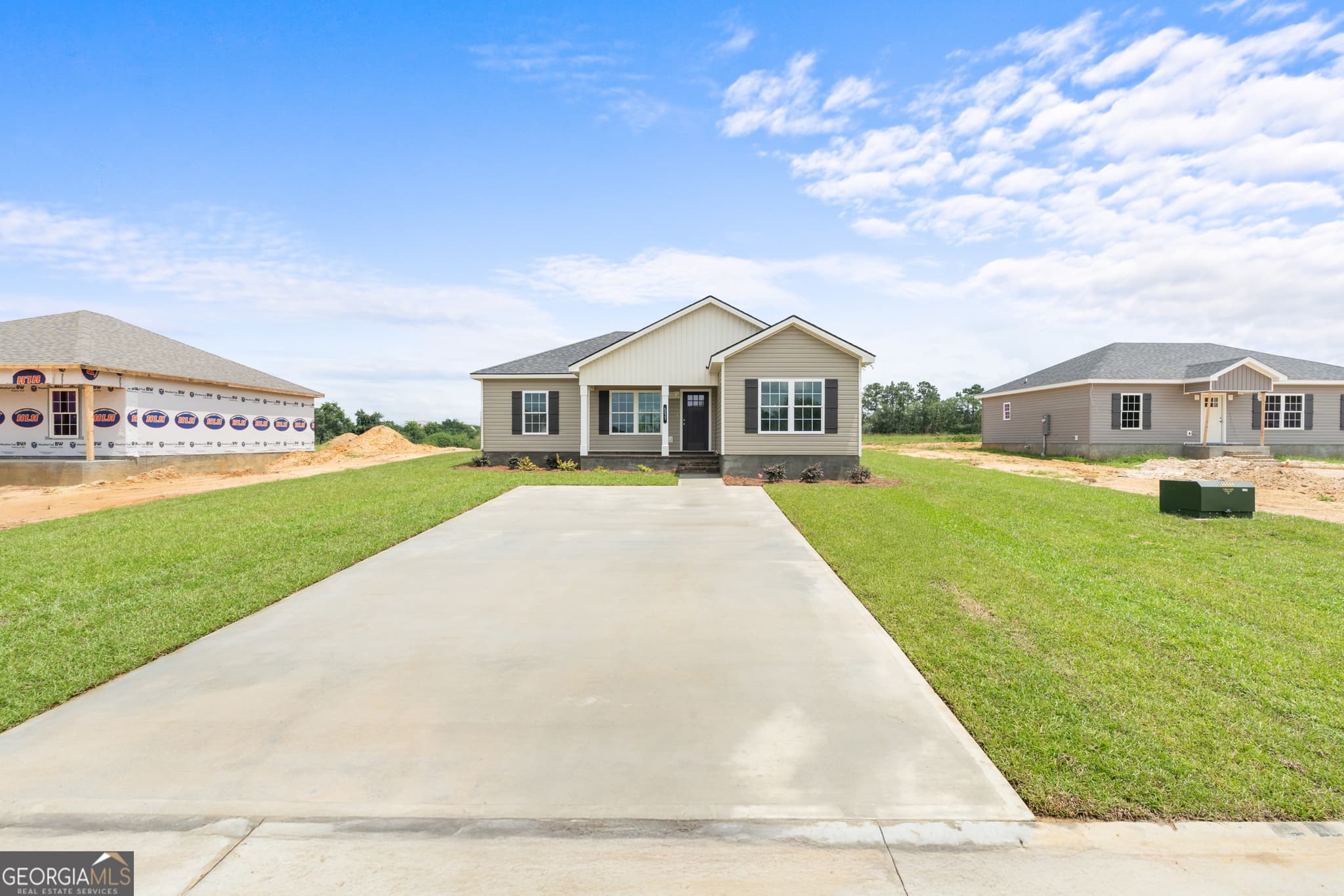 3 bedroom, 2 bathroom, 1,264 sq ft single family residence under contract at 511 Nickies Way, Statesboro, GA 30461 — photo 3