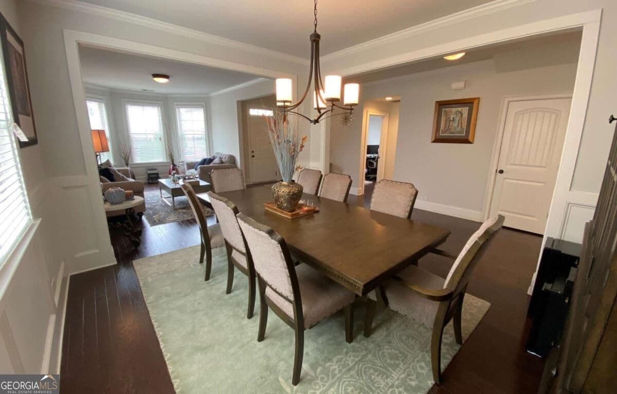 6 bedroom, 4 bathroom, 4,296 sq ft single family residence for sale at 4806 RALIN Court, Atlanta, GA 30331 — photo 6