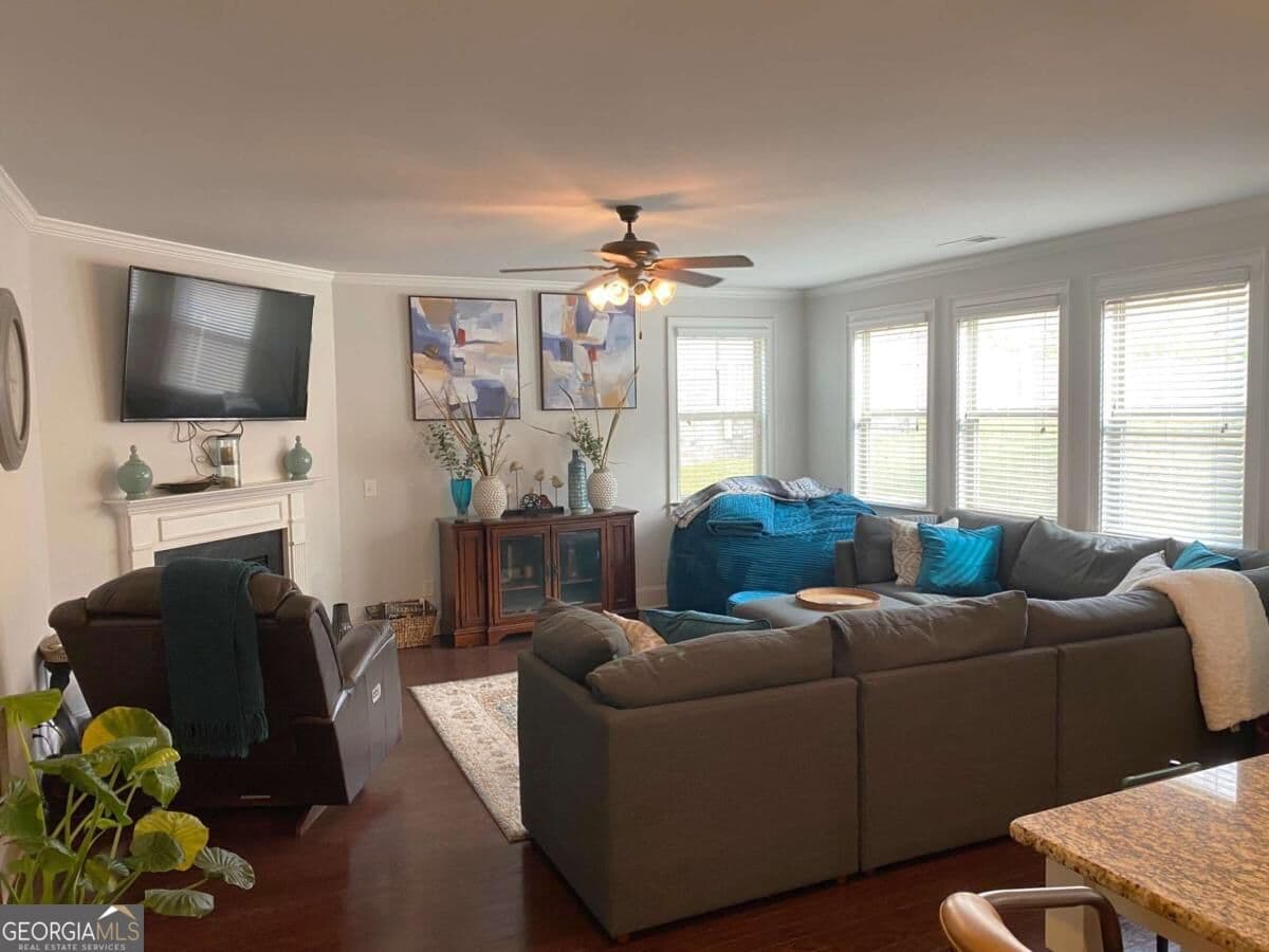 6 bedroom, 4 bathroom, 4,296 sq ft single family residence for sale at 4806 RALIN Court, Atlanta, GA 30331 — photo 8