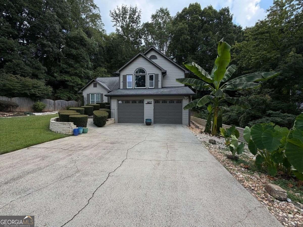 3 bedroom, 3 bathroom, 1,828 sq ft single family residence for rent at 807 Arbor Forest Place, Marietta, GA 30064 for $2,750 a month — photo 1 of 1