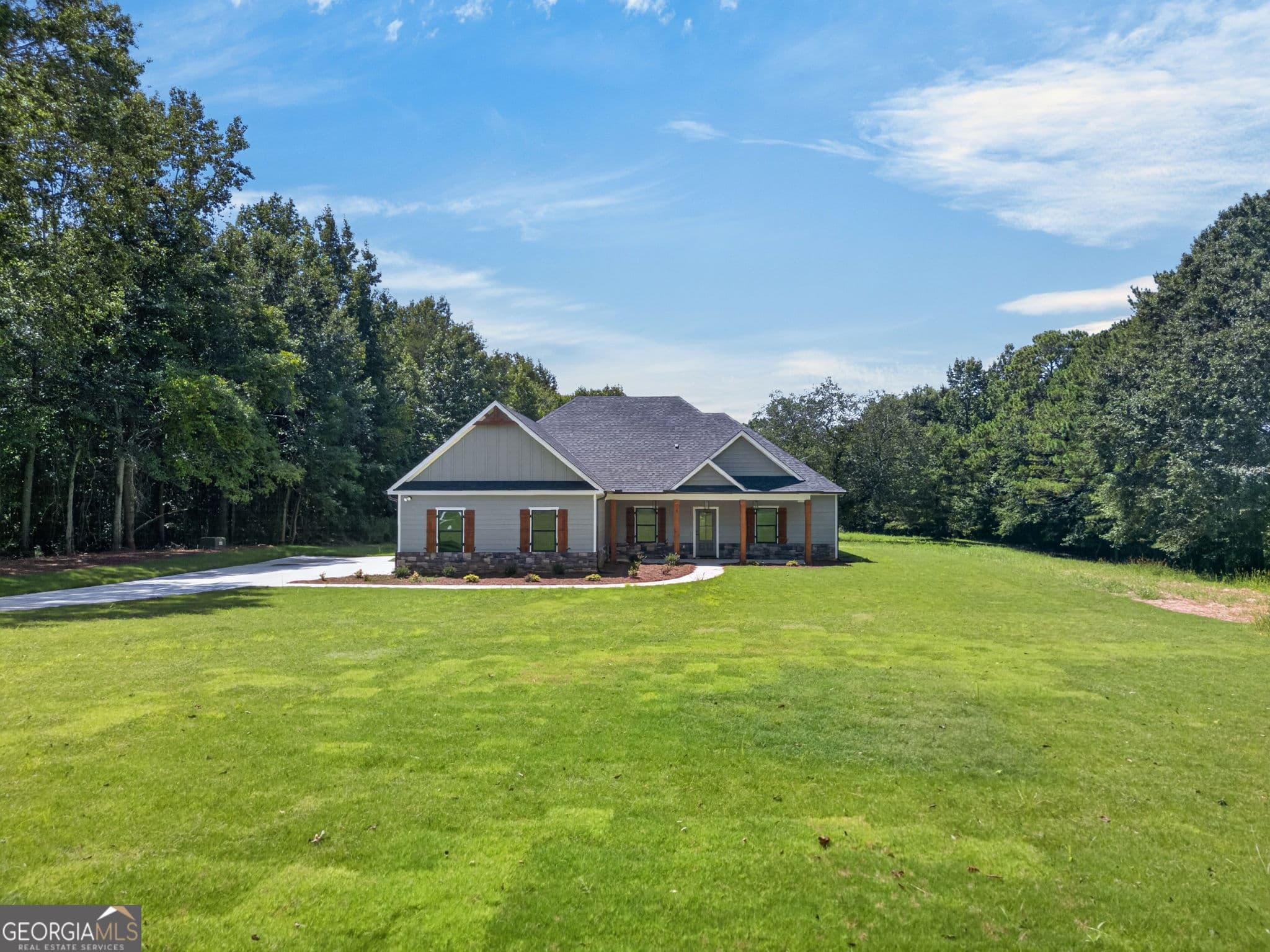 4 bedroom, 2.5 bathroom, 2,356 sq ft single family residence under contract at 1960 North Highway 100, Waco, GA 30182 — photo 4