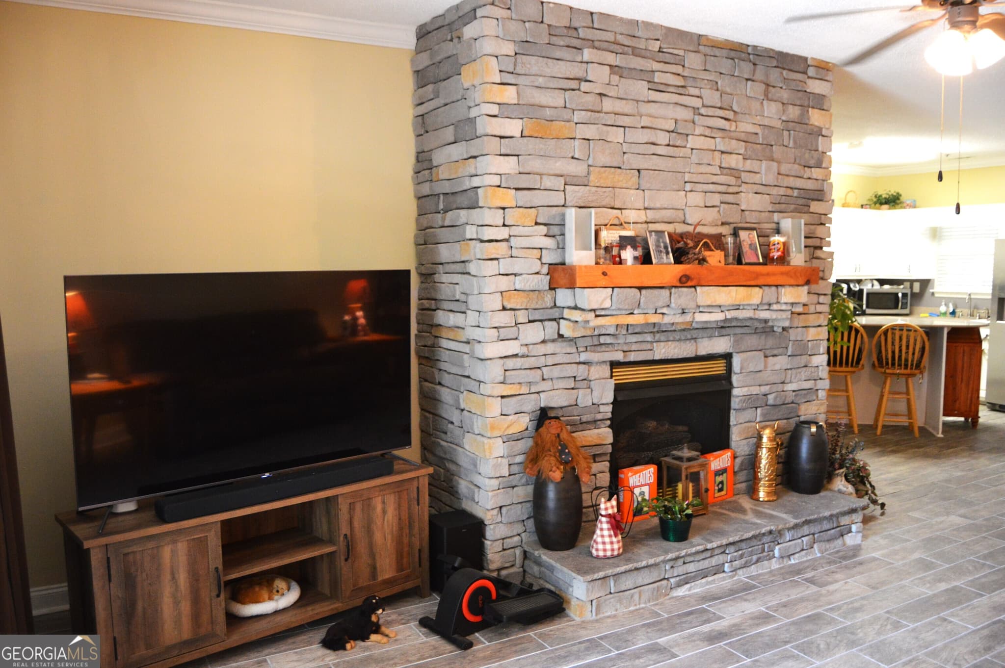 2 bedroom, 2 bathroom, 1,496 sq ft condominium under contract at 20 Gleneagle Court 102A, Clayton, GA 30525 — photo 3