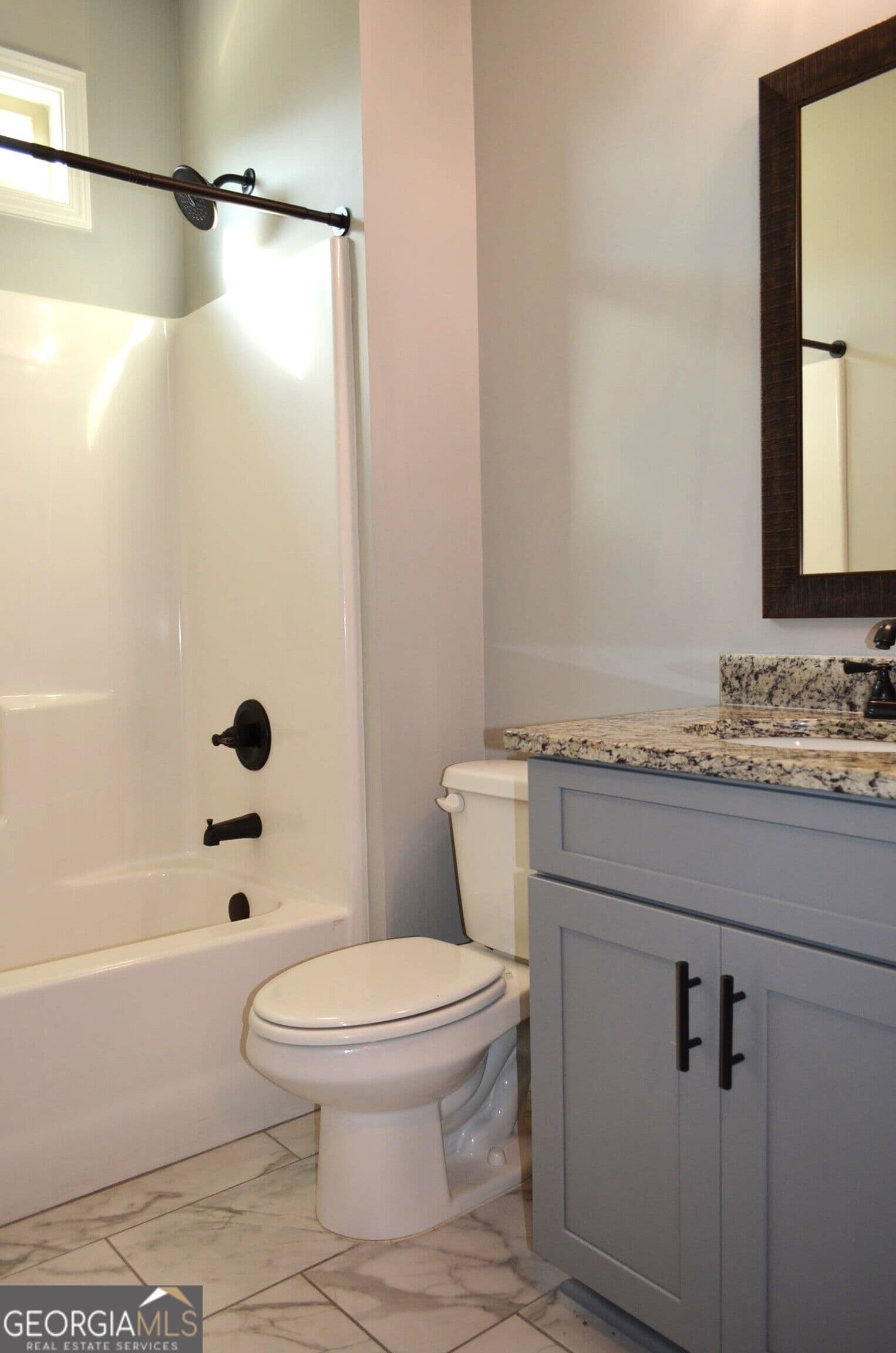 4 bedroom, 3 bathroom, 2,470 sq ft single family residence for sale at 517 Capers Lane, Lizella, GA 31052 — photo 10