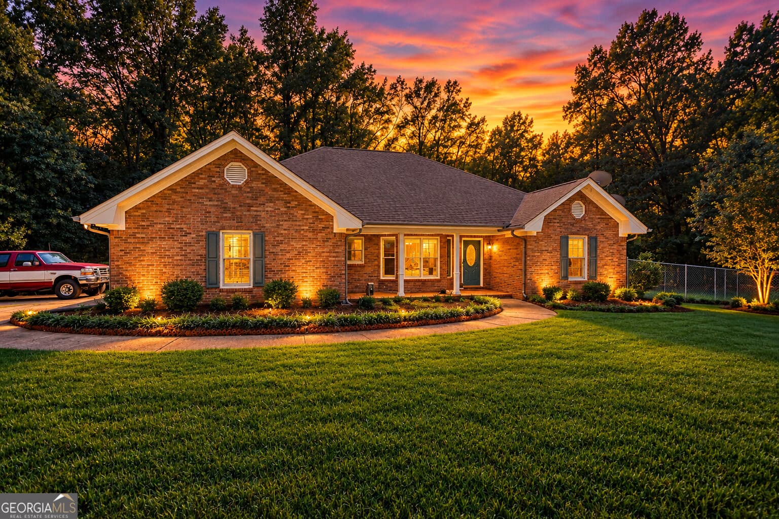 4 bedroom, 3 bathroom, 3,096 sq ft single family residence for sale at 800 Lester Mill Road, Locust Grove, GA 30248 — photo 1 of 61