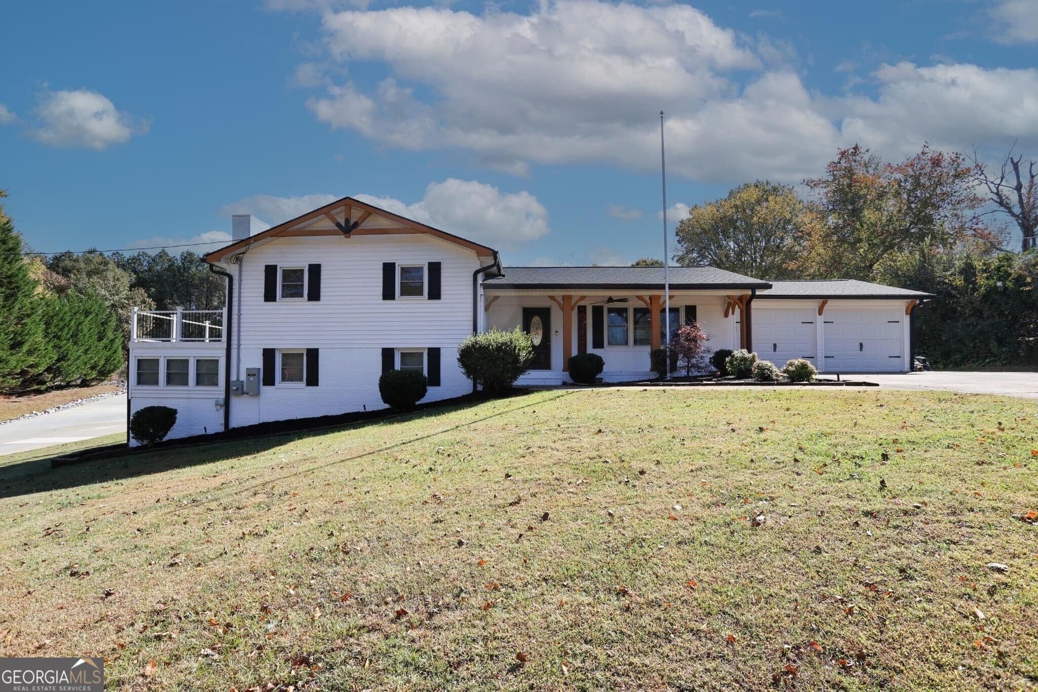 3 bedroom, 2 bathroom, 1,550 sq ft single family residence for rent at 6157 Orville Drive MAIN, Flowery Branch, GA 30542 for $2,000 a month — photo 1 of 32