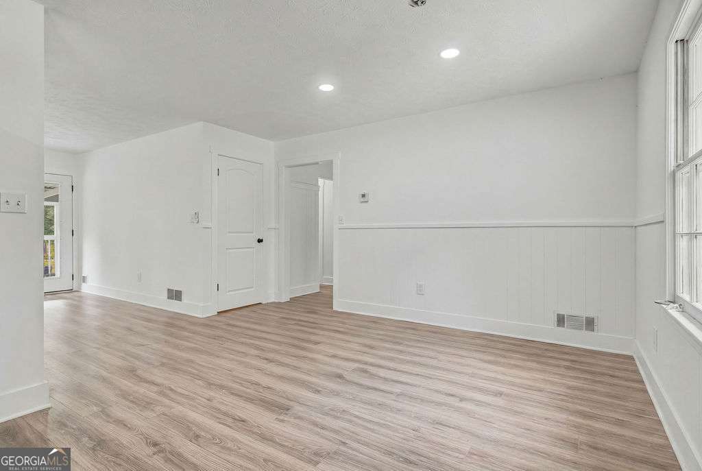 4 bedroom, 3 bathroom, 2,407 sq ft single family residence for sale at 1201 Pleasant Hill Road, Bogart, GA 30622 — photo 7