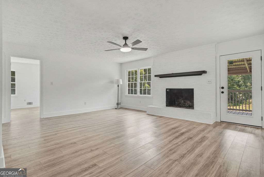 4 bedroom, 3 bathroom, 2,407 sq ft single family residence for sale at 1201 Pleasant Hill Road, Bogart, GA 30622 — photo 4