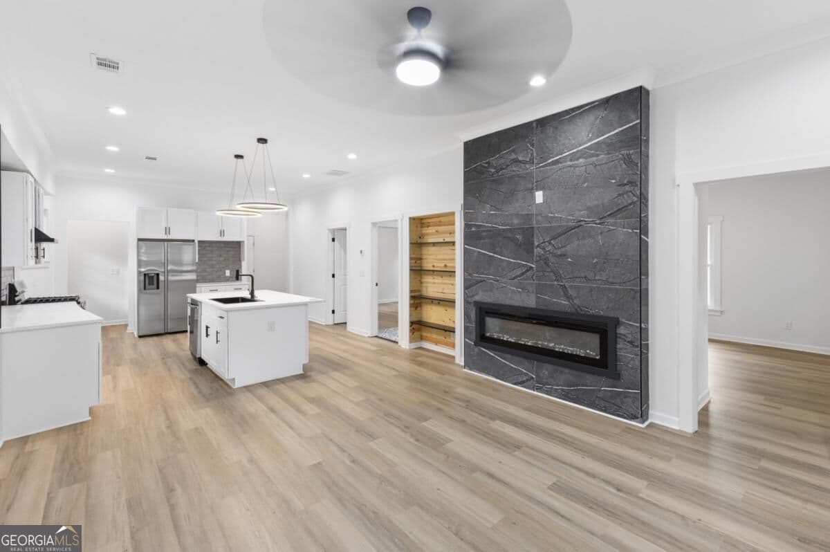 4 bedroom, 3 bathroom, 1,903 sq ft single family residence for sale at 1430 Fairbanks Street, Atlanta, GA 30310 — photo 5