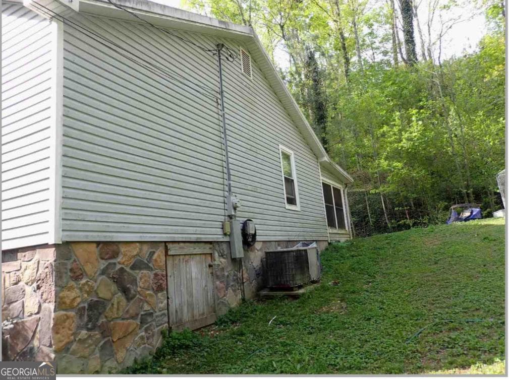 2 bedroom, 2 bathroom, 1,548 sq ft single family residence for sale at 194 Cagle Road, Chatsworth, GA 30705 — photo 9