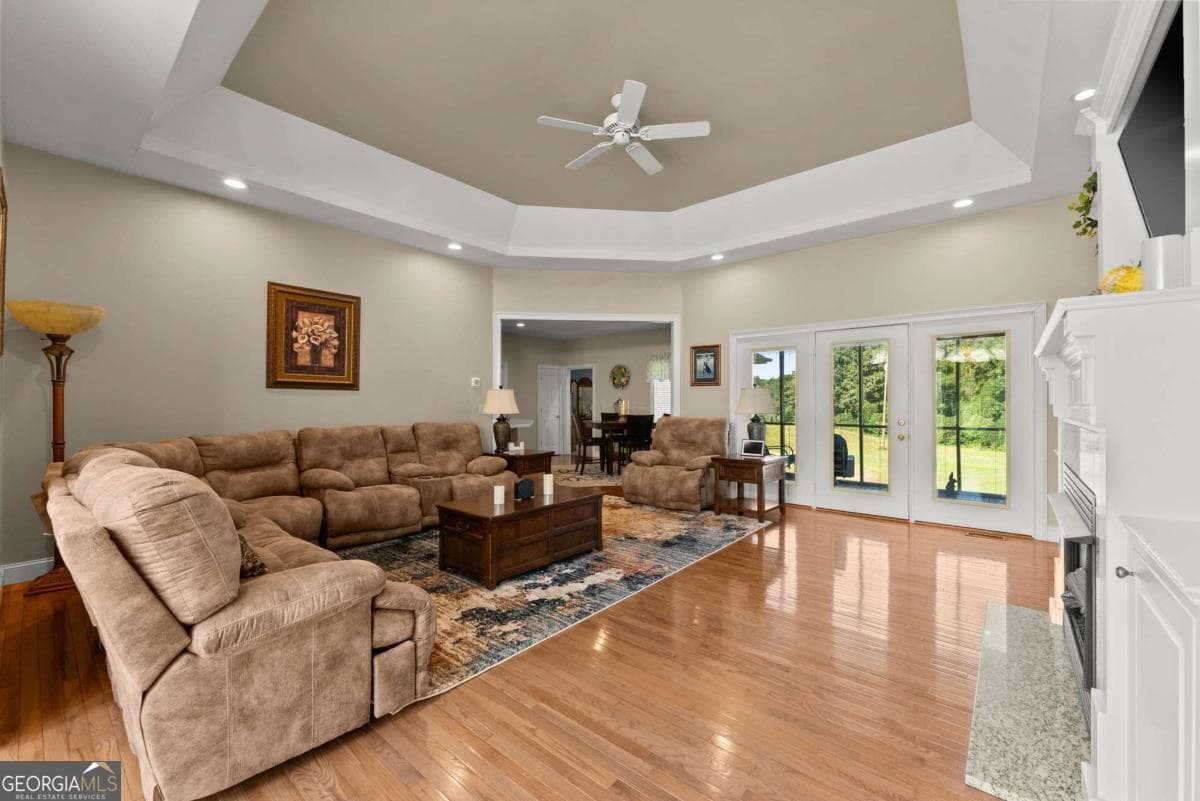 4 bedroom, 3 bathroom, 6,428 sq ft single family residence for sale at 1121 Beacon Light Road, Hartwell, GA 30643 — photo 9