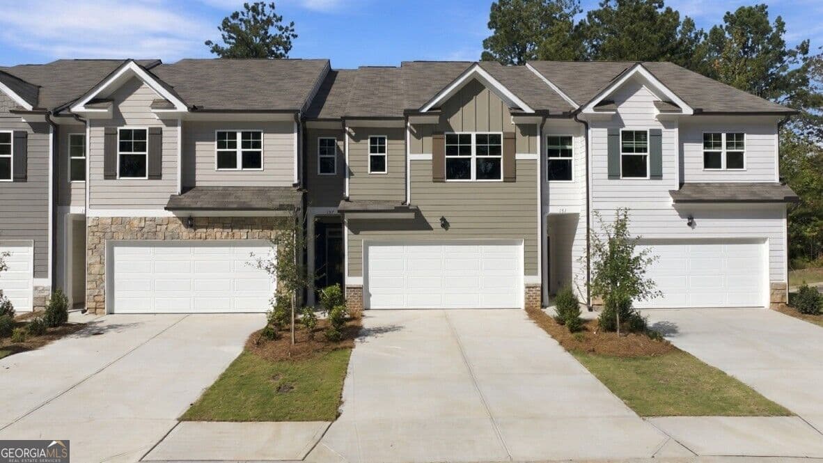 3 bedroom, 2.5 bathroom, 1,857 sq ft townhouse for sale at 157 Addison Trace, Dawsonville, GA 30534