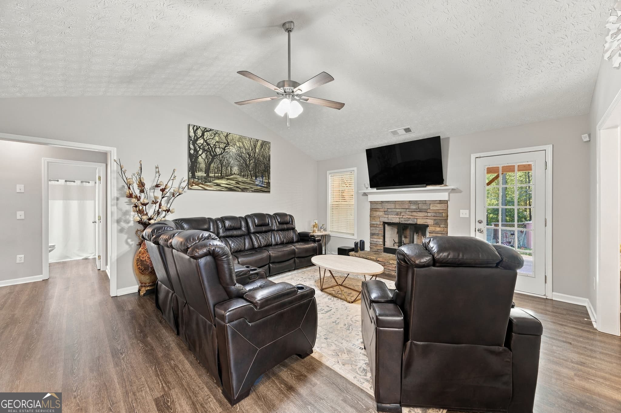 3 bedroom, 2 bathroom, 1,397 sq ft single family residence for sale at 170 Vintage Drive, Covington, GA 30014 — photo 5