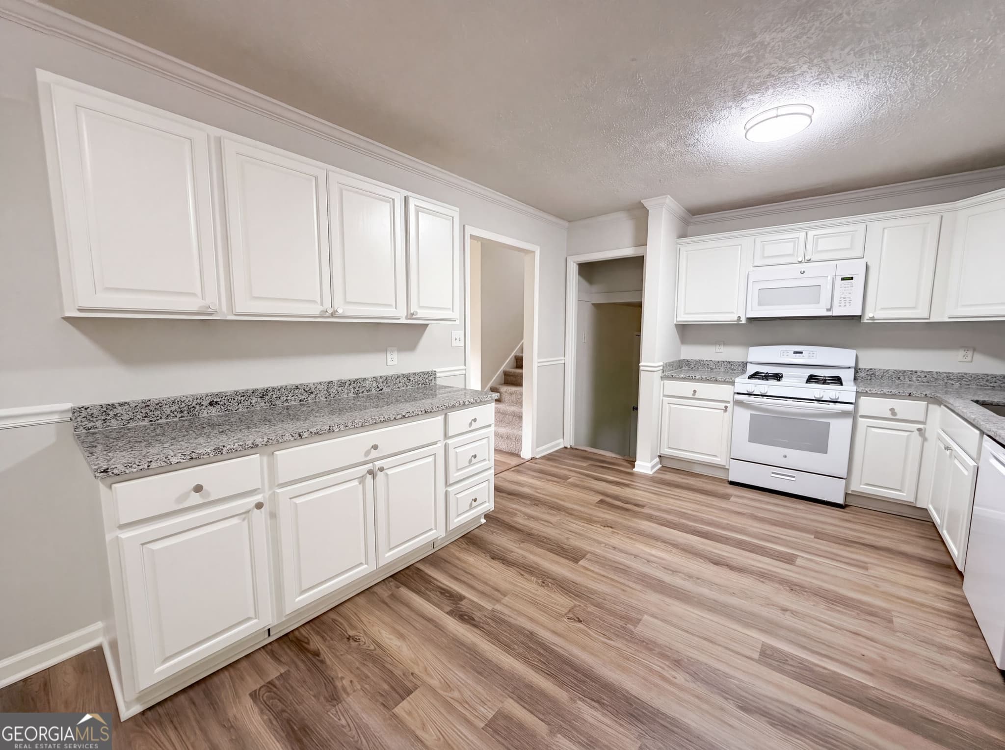 3 bedroom, 2 bathroom, 1,495 sq ft single family residence for sale at 3691 Lavilla Drive, Powder Springs, GA 30127 — photo 6