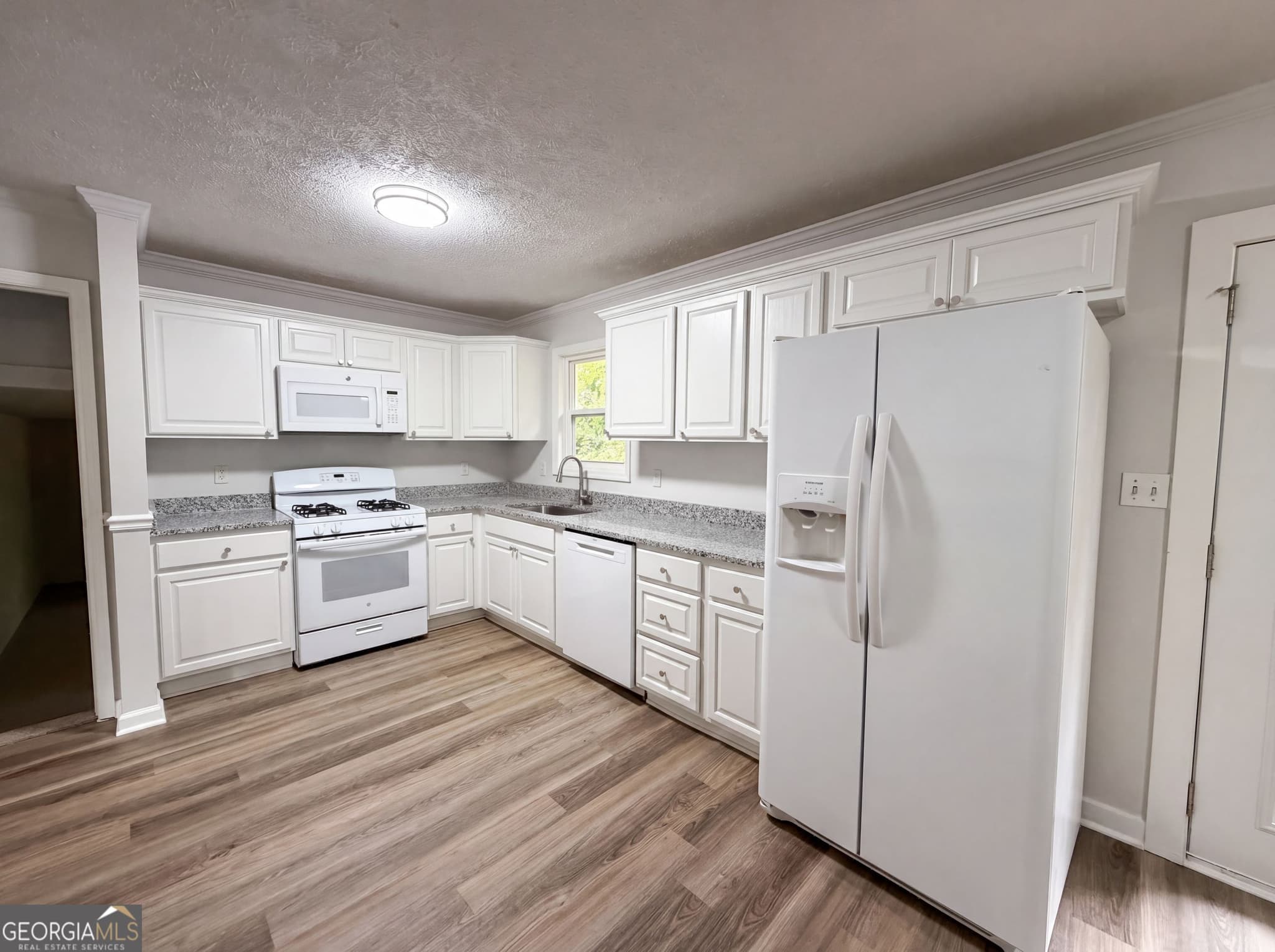 3 bedroom, 2 bathroom, 1,495 sq ft single family residence for sale at 3691 Lavilla Drive, Powder Springs, GA 30127 — photo 7