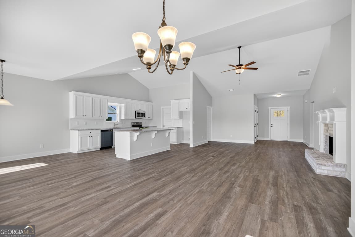 4 bedroom, 2.5 bathroom, 2,250 sq ft single family residence for sale at 2577 Bethany Bowersville Road 7, Canon, GA 30520 — photo 8