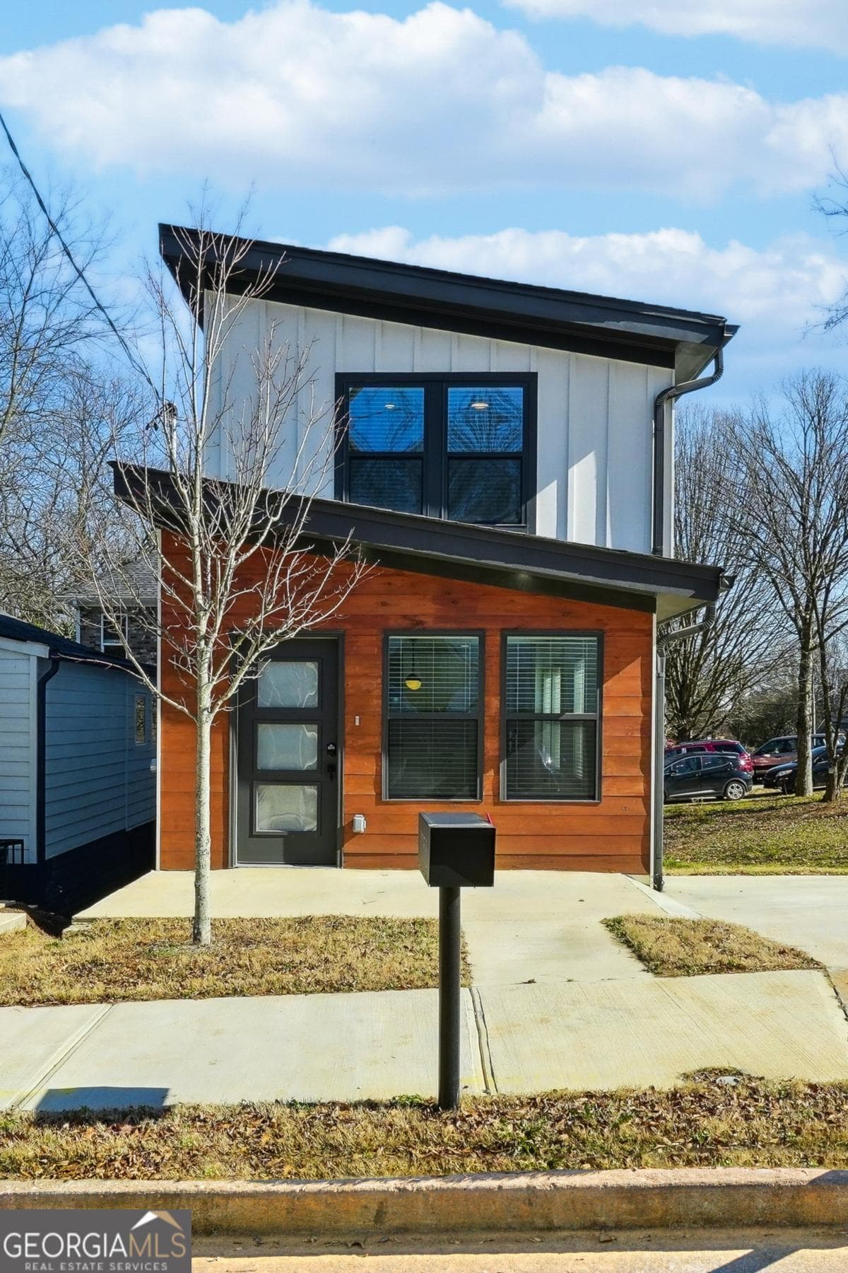 3 bedroom, 3 bathroom single family residence sold at 1058 West Avenue, Atlanta, GA 30315