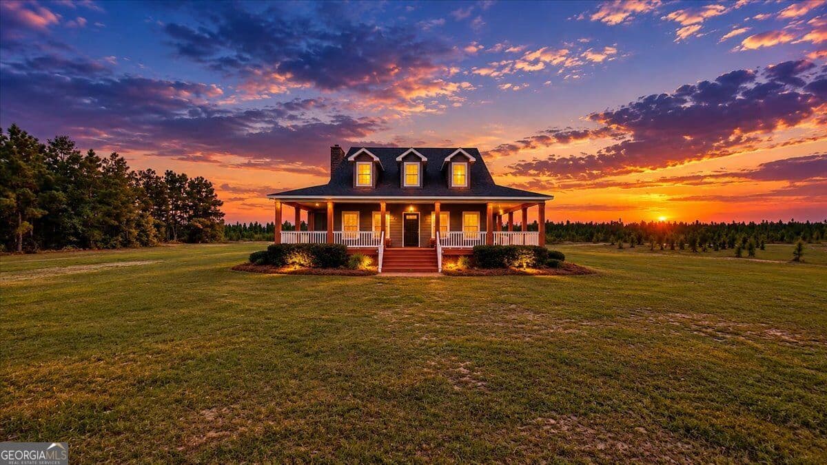 6 bedroom, 3.5 bathroom, 3,434 sq ft single family residence for sale at 2700 Bear Creek Road, Tarrytown, GA 30470 — photo 2