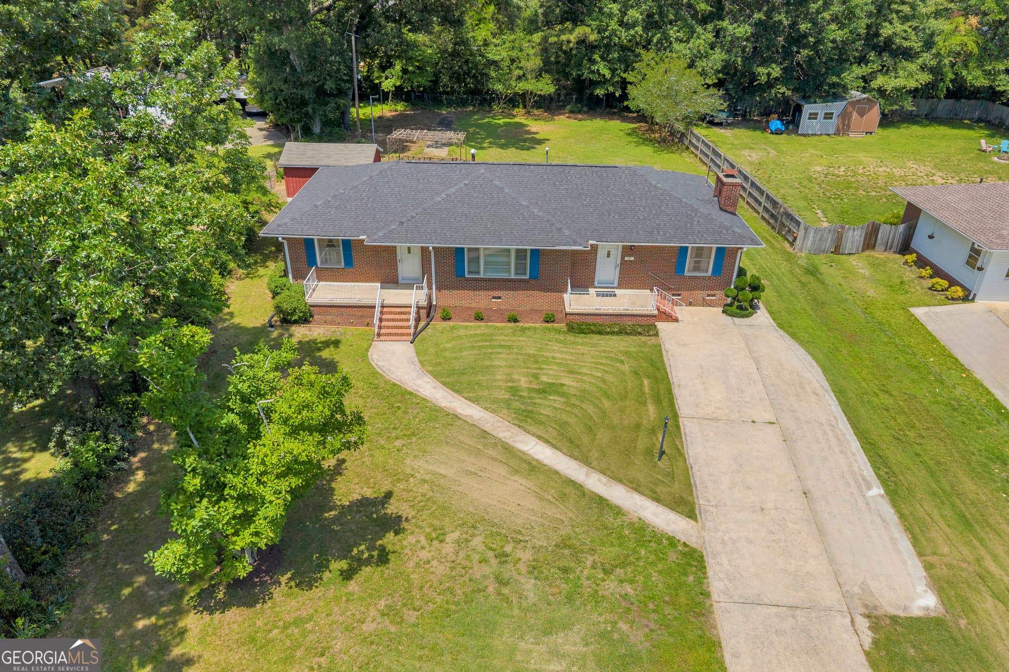 3 bedroom, 3 bathroom, 1,898 sq ft single family residence for sale at 128 Smith Street, Hartwell, GA 30643 — photo 4