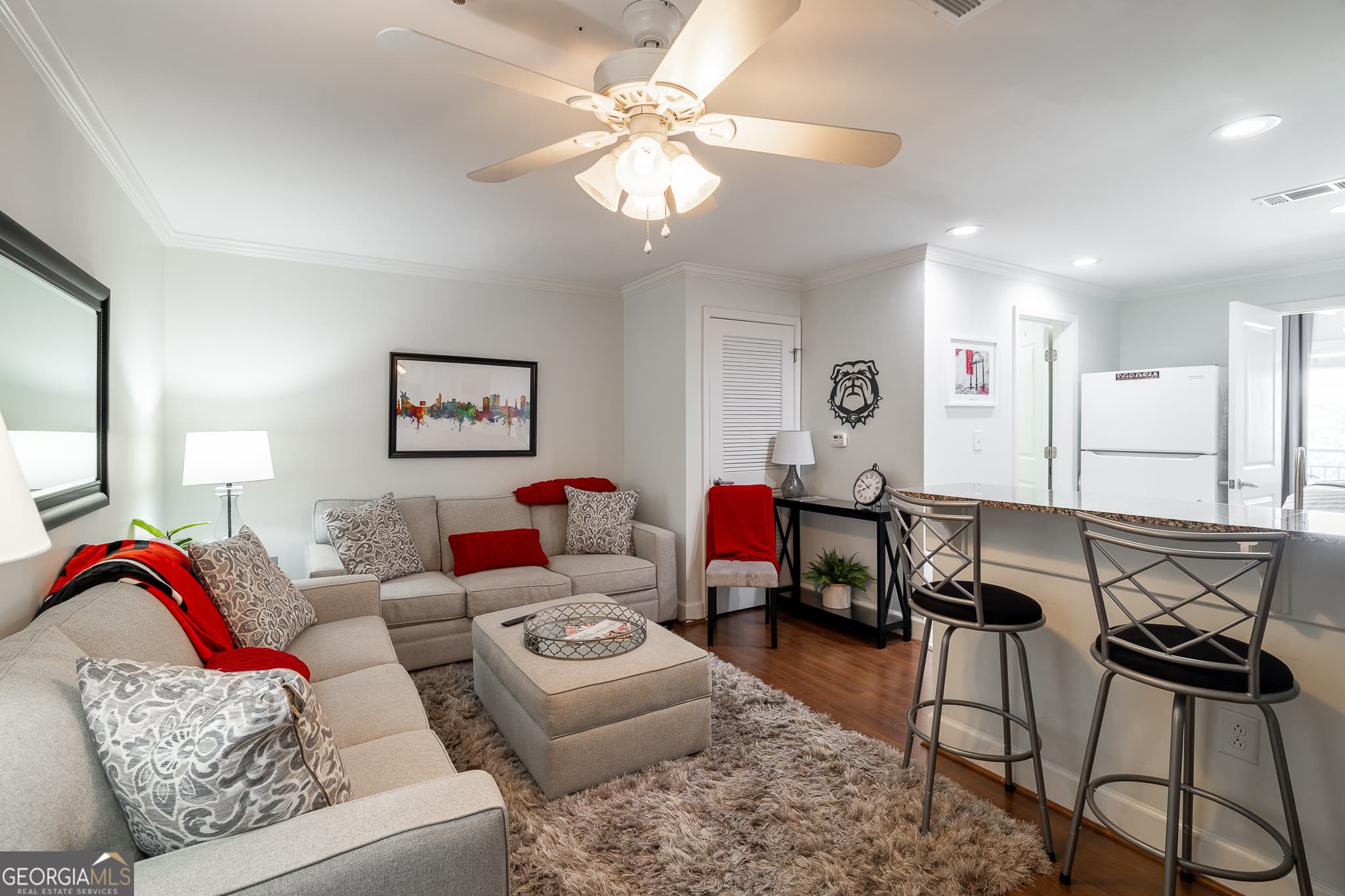 1 bedroom, 1 bathroom, 512 sq ft condominium for sale at 250 W Broad Street 708, Athens, GA 30601 — photo 3