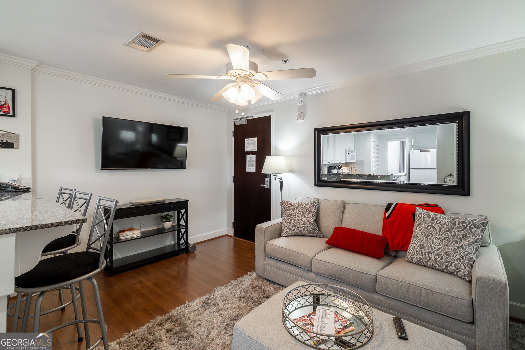 1 bedroom, 1 bathroom, 512 sq ft condominium for sale at 250 W Broad Street 708, Athens, GA 30601 — photo 5