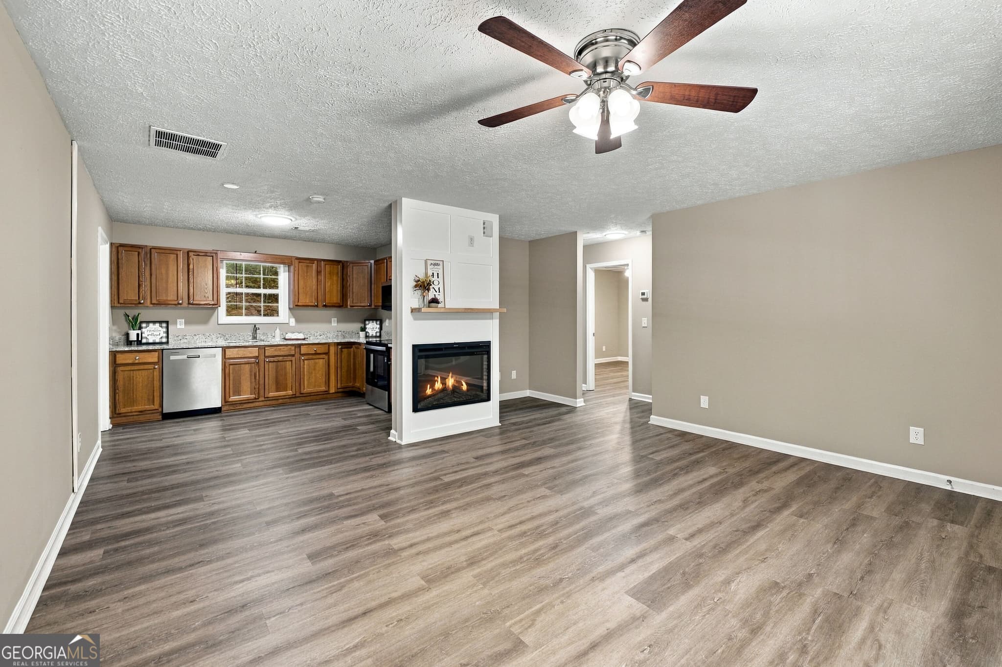 2 bedroom, 1 bathroom, 910 sq ft single family residence for sale at 78 Creekside Trail, Ellijay, GA 30540 — photo 4