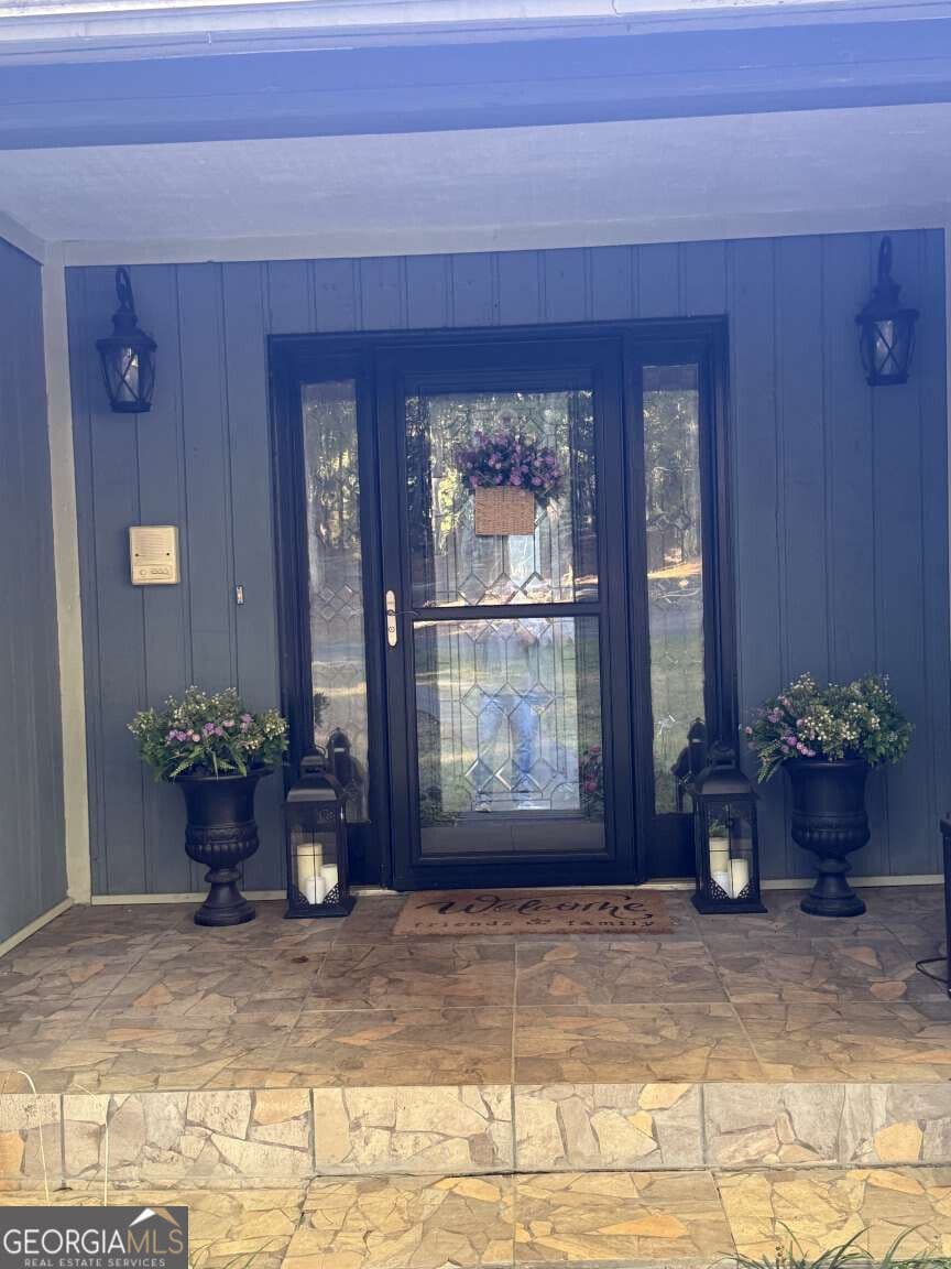 3 bedroom, 4 bathroom, 4,710 sq ft single family residence for sale at 100 Brookshire Drive, Fayetteville, GA 30215 — photo 5