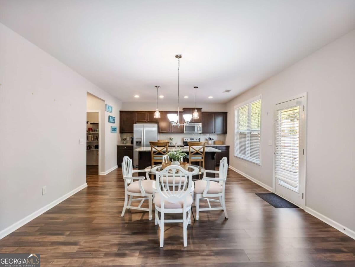 3 bedroom, 2.5 bathroom, 2,155 sq ft single family residence for sale at 5907 Waterway Place, Flowery Branch, GA 30542 — photo 9