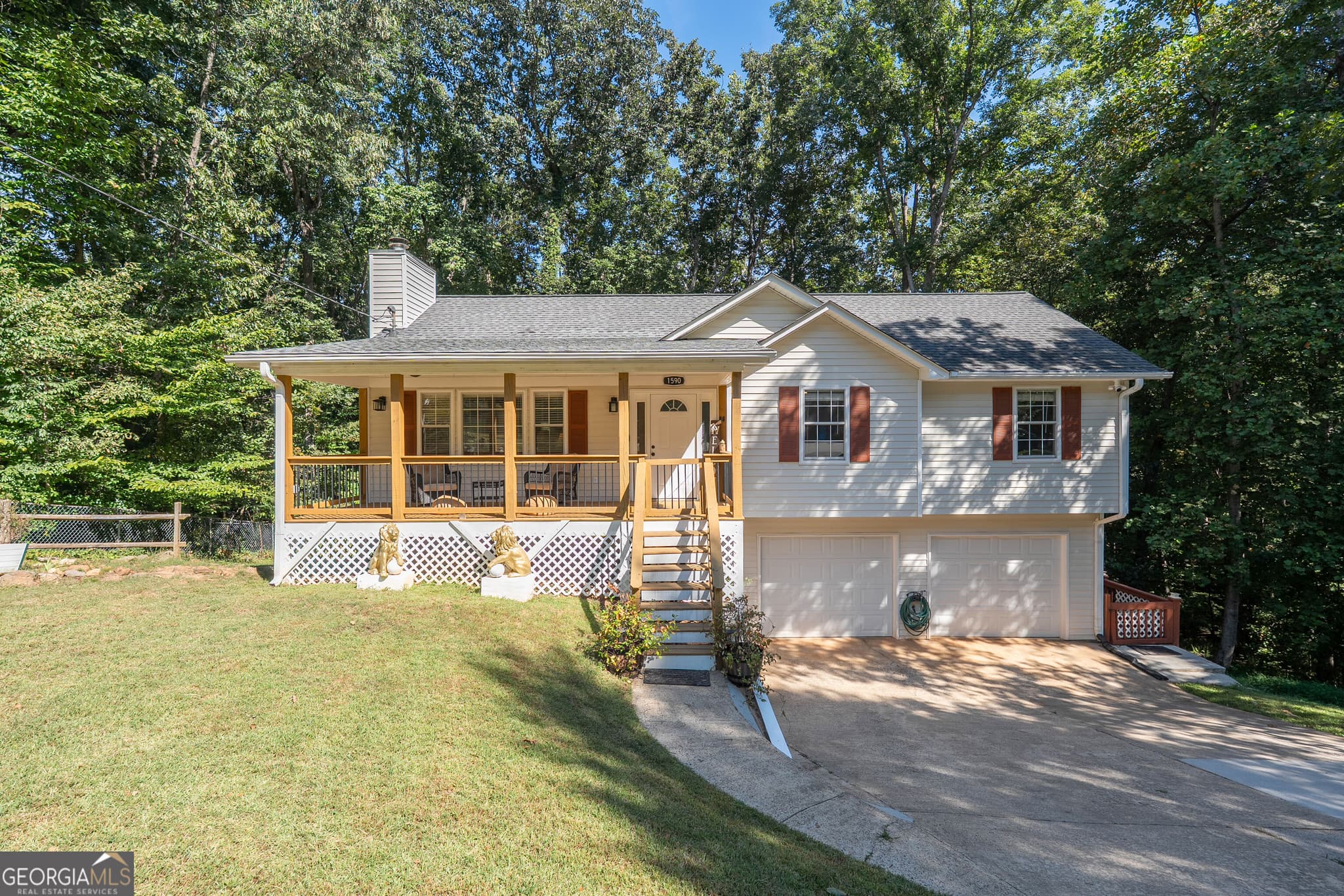 4 bedroom, 2 bathroom, 1,884 sq ft single family residence for sale at 1590 Kimberly Place, Canton, GA 30114 — photo 1 of 21