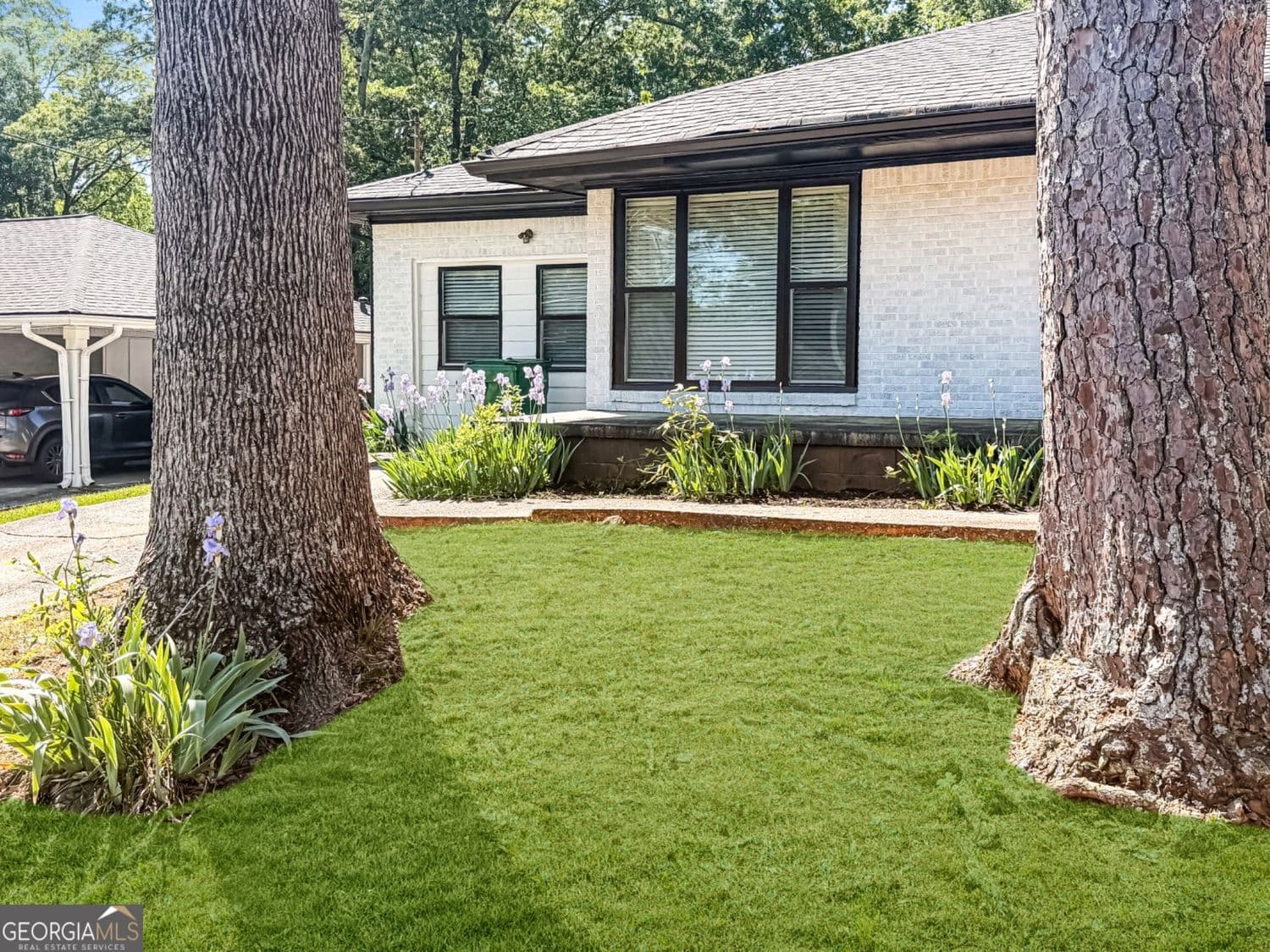 3 bedroom, 2 bathroom, 1,344 sq ft single family residence for sale at 2597 Glenvalley Drive, Decatur, GA 30032 — photo 2