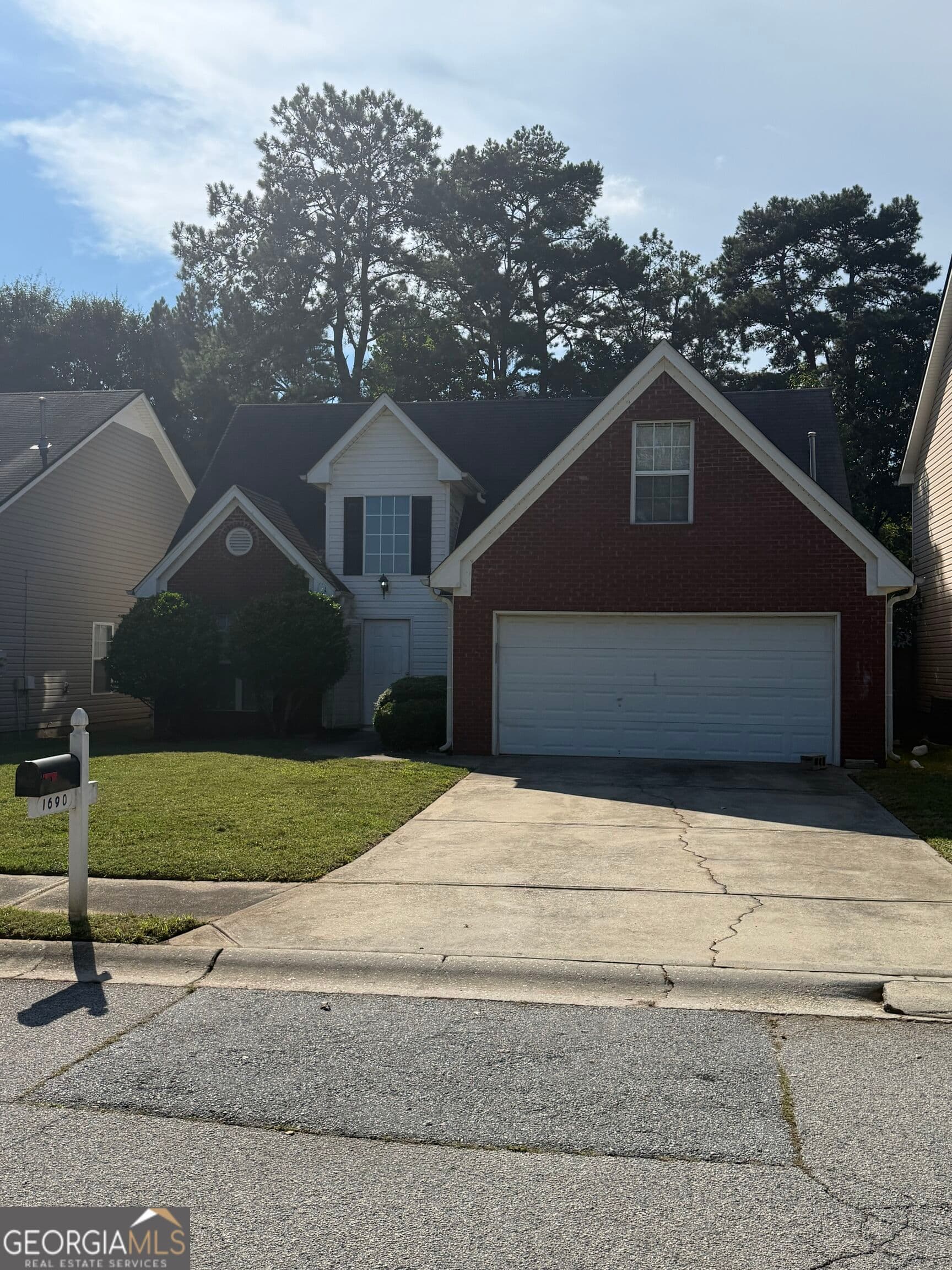 3 bedroom, 2.5 bathroom, 1,493 sq ft single family residence for rent at 1690 New Orleans Way, Mcdonough, GA 30252 for $2,000 a month — photo 2