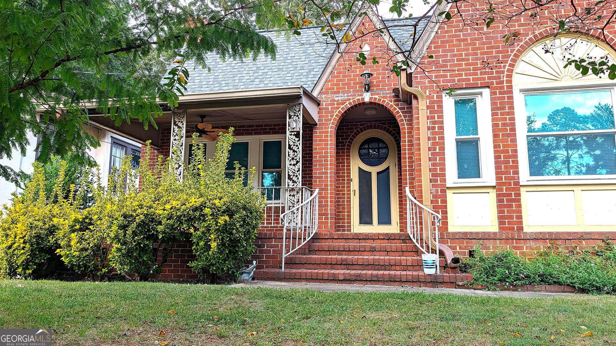 3 bedroom, 1.5 bathroom, 1,840 sq ft single family residence for rent at 827 Boulevard, Macon, GA 31211 for $1,899 a month — photo 2