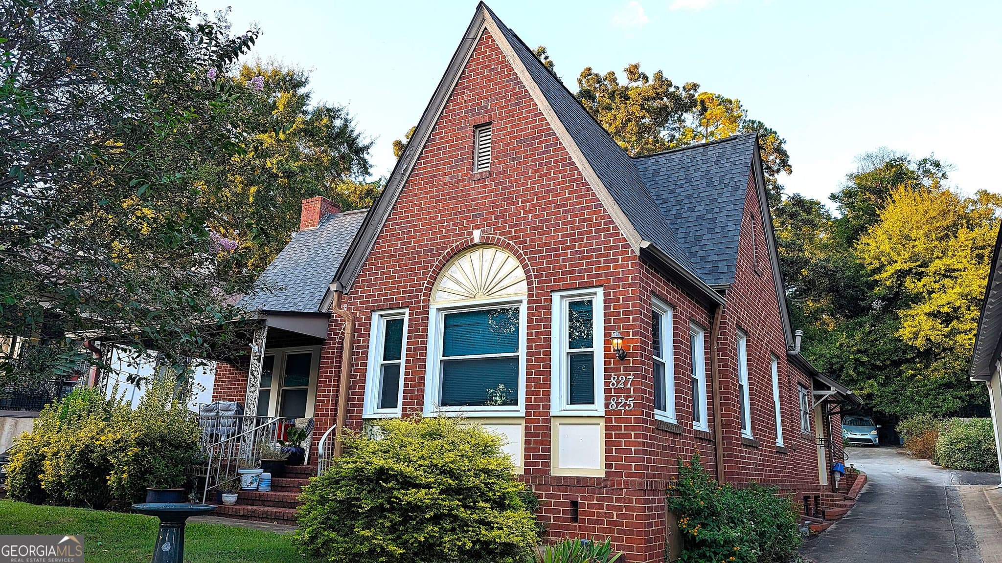 3 bedroom, 1.5 bathroom, 1,840 sq ft single family residence for rent at 827 Boulevard, Macon, GA 31211 for $1,899 a month — photo 1 of 16