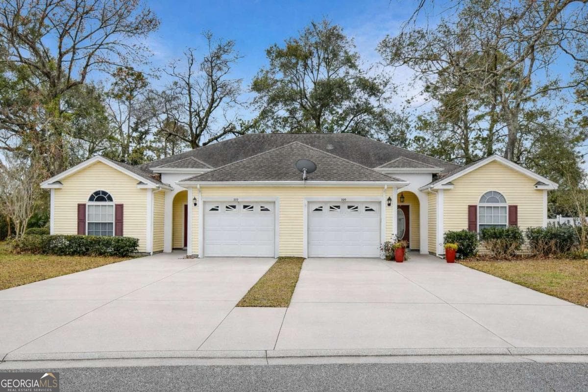 2 bedroom, 2 bathroom, 1,281 sq ft single family residence for sale at 322 Stone Mill Drive, Brunswick, GA 31520 — photo 2