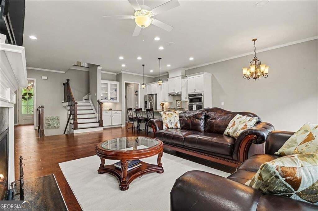 3 bedroom, 3.5 bathroom, 3,443 sq ft townhouse for sale at 1011 Milhaven Drive, Roswell, GA 30076 — photo 3