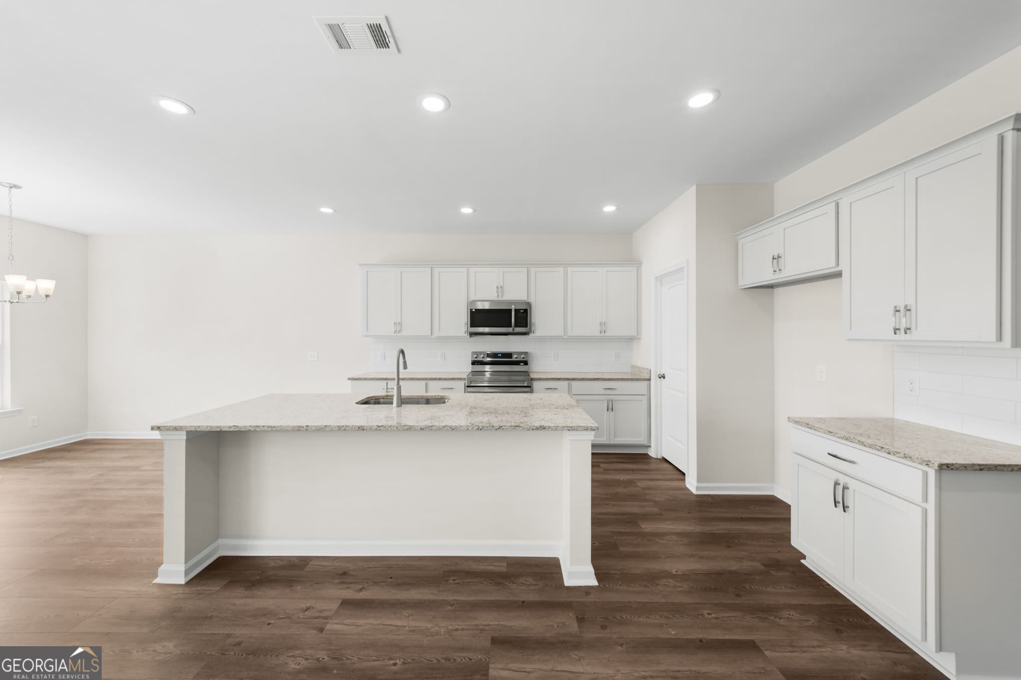 4 bedroom, 3 bathroom, 2,029 sq ft single family residence for sale at 108 Lakeview Pines Way, Statesboro, GA 30461 — photo 5