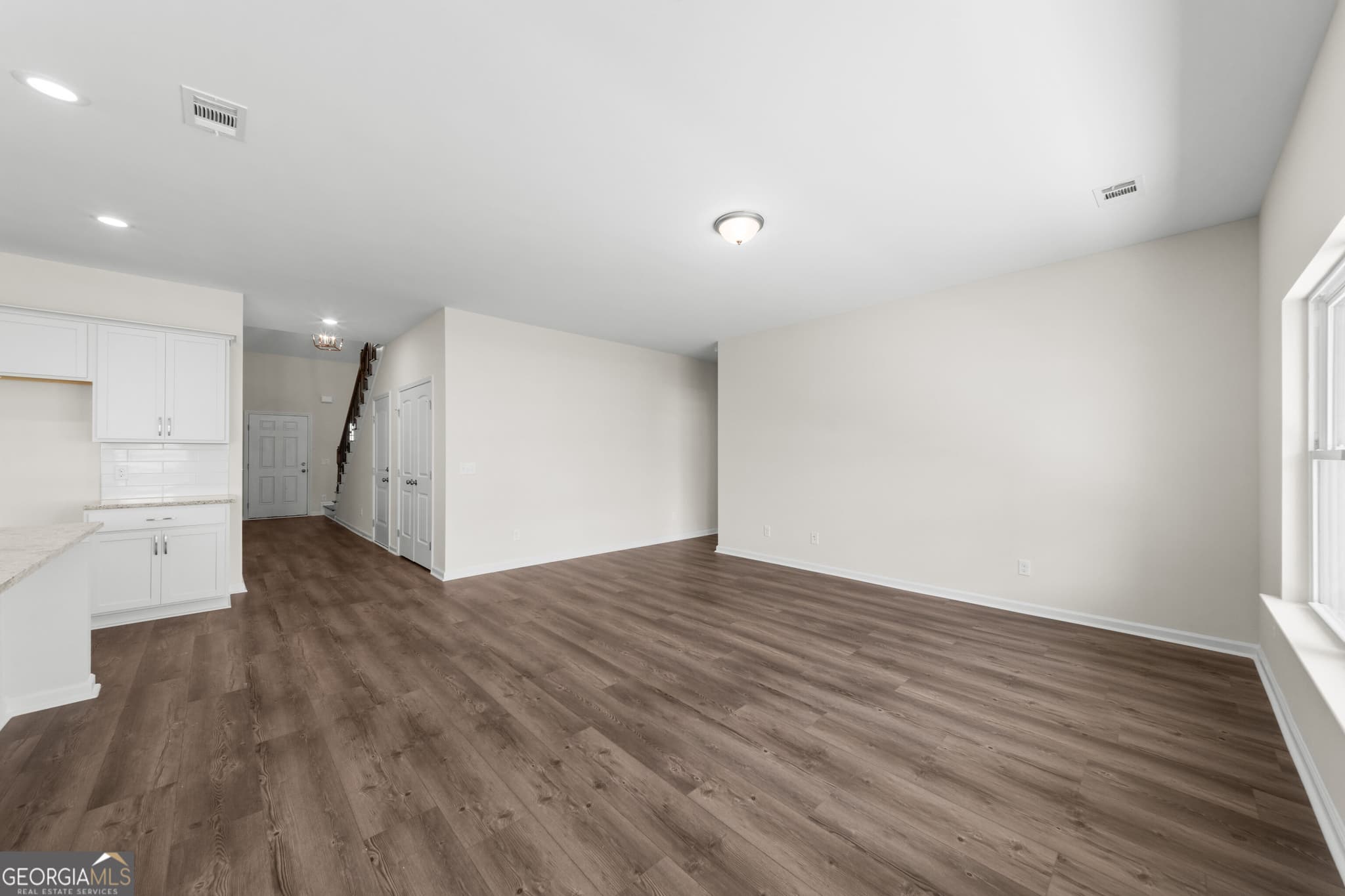 4 bedroom, 3 bathroom, 2,029 sq ft single family residence for sale at 108 Lakeview Pines Way, Statesboro, GA 30461 — photo 4