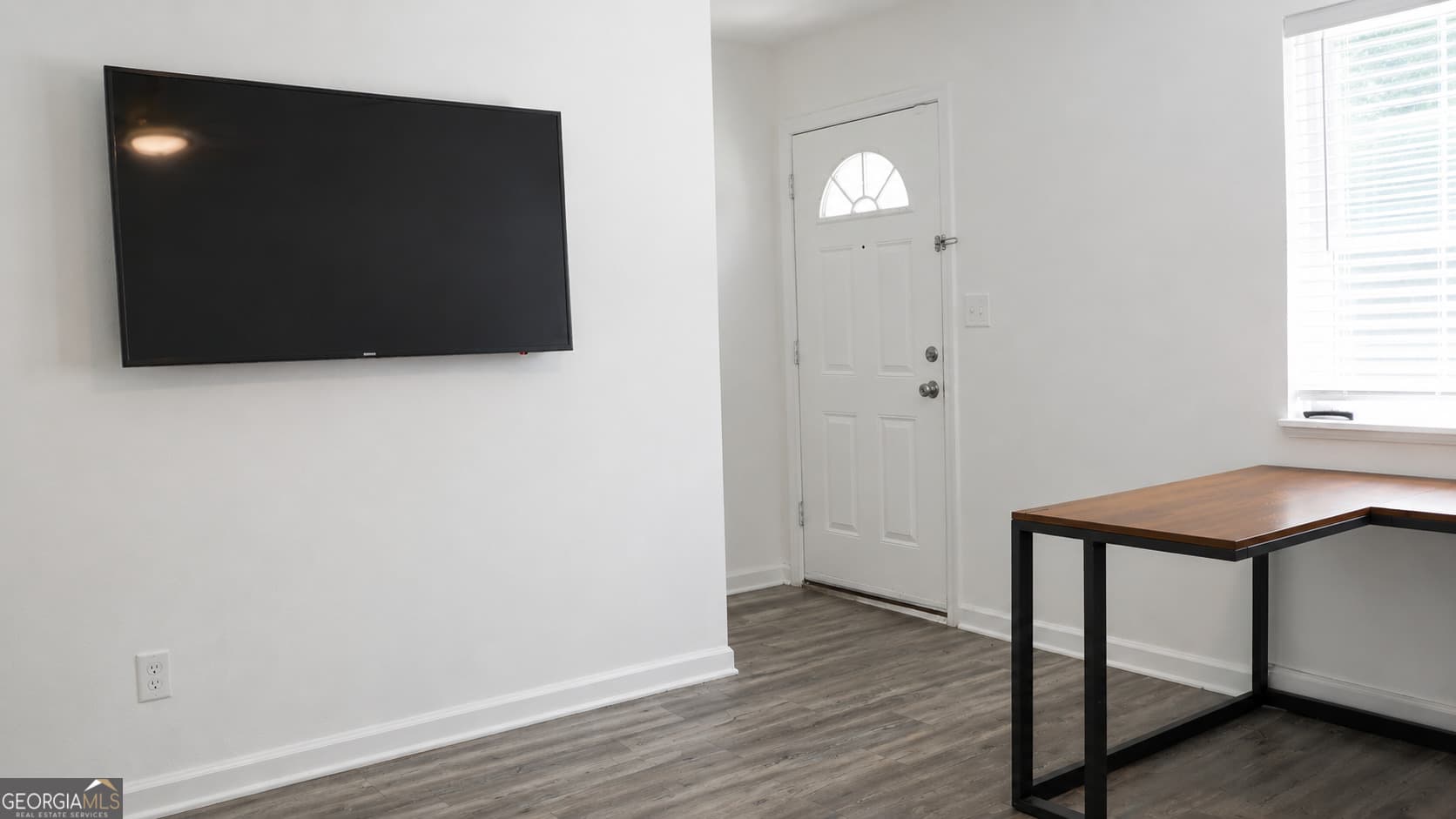 2 bedroom, 1 bathroom townhouse for sale at 405 Fairburn Road 17, Atlanta, GA 30331 — photo 7