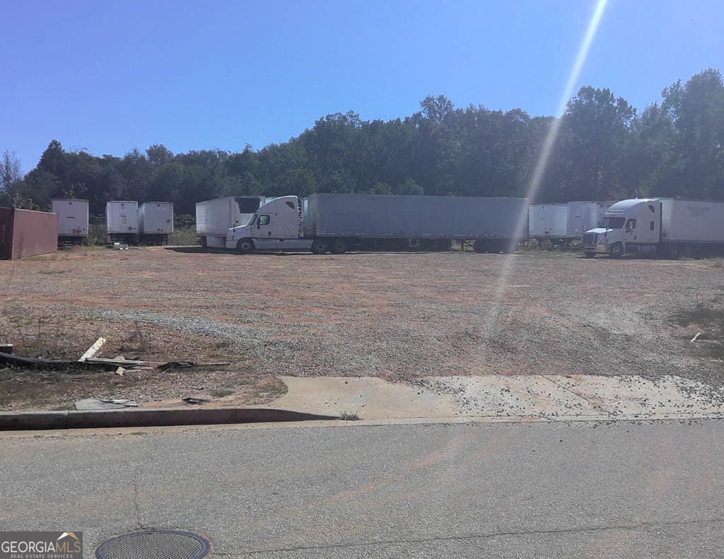 commercial for sale at 111 Hudson Industrial Drive, Griffin, GA 30224 — photo 2