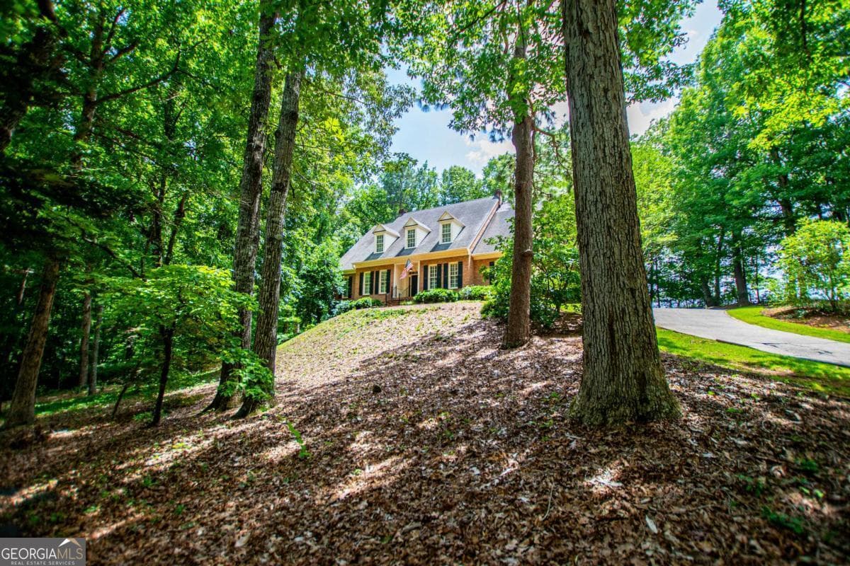 4 bedroom, 4.5 bathroom, 4,049 sq ft single family residence for sale at 36 London Way, Carrollton, GA 30116