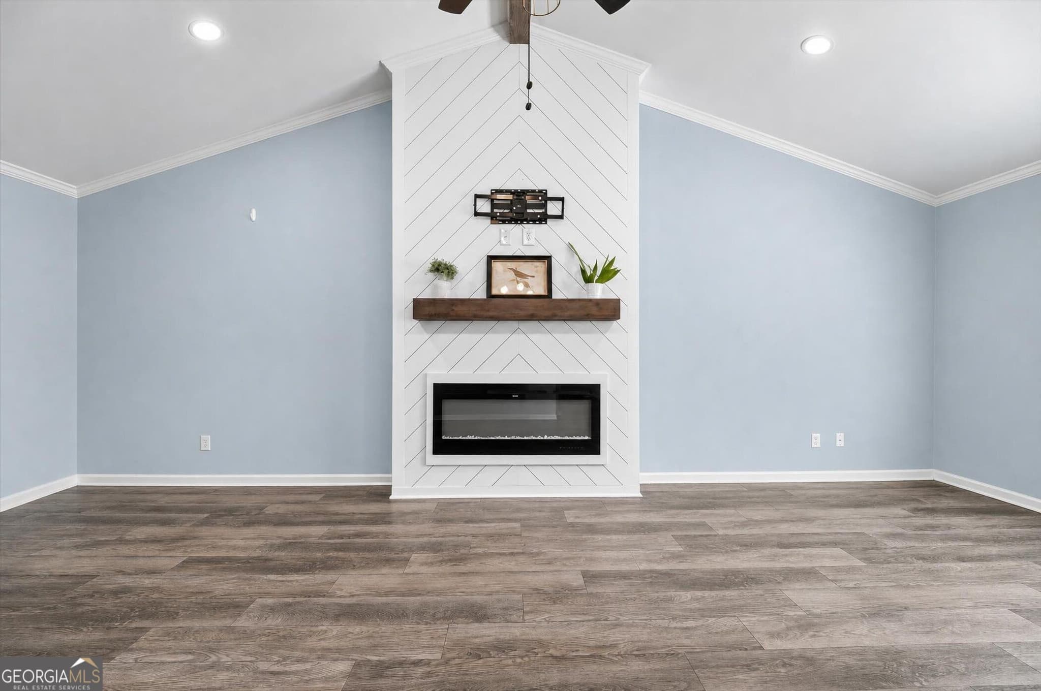 3 bedroom, 2 bathroom, 1,575 sq ft single family residence under contract at 214 Jefferson Circle, Allenhurst, GA 31301 — photo 7