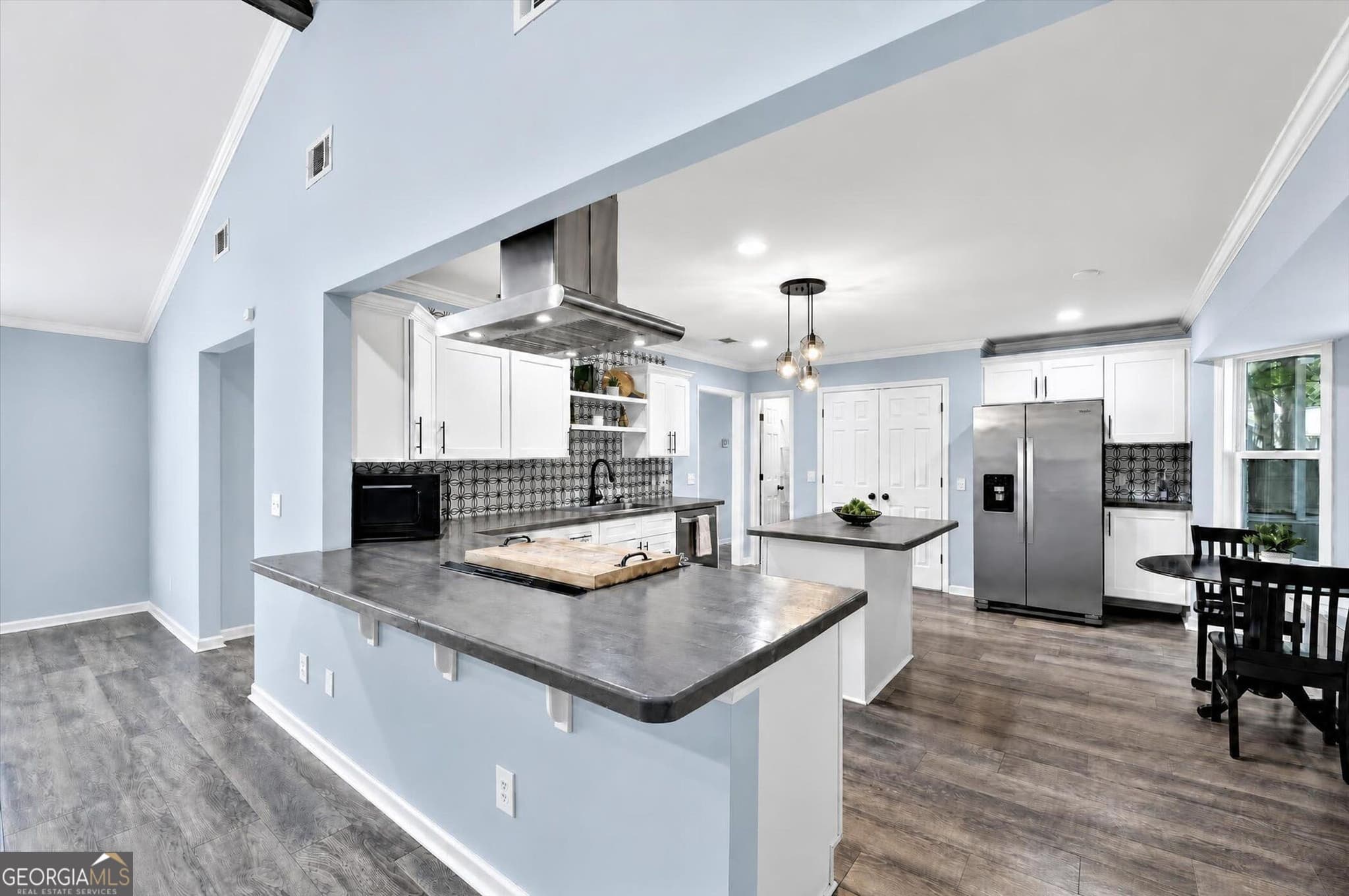 3 bedroom, 2 bathroom, 1,575 sq ft single family residence under contract at 214 Jefferson Circle, Allenhurst, GA 31301 — photo 8