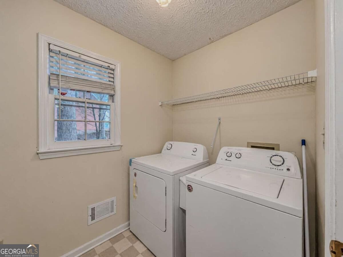 4 bedroom, 2.5 bathroom single family residence for sale at 3381 Longfield Drive, Snellville, GA 30039 — photo 10