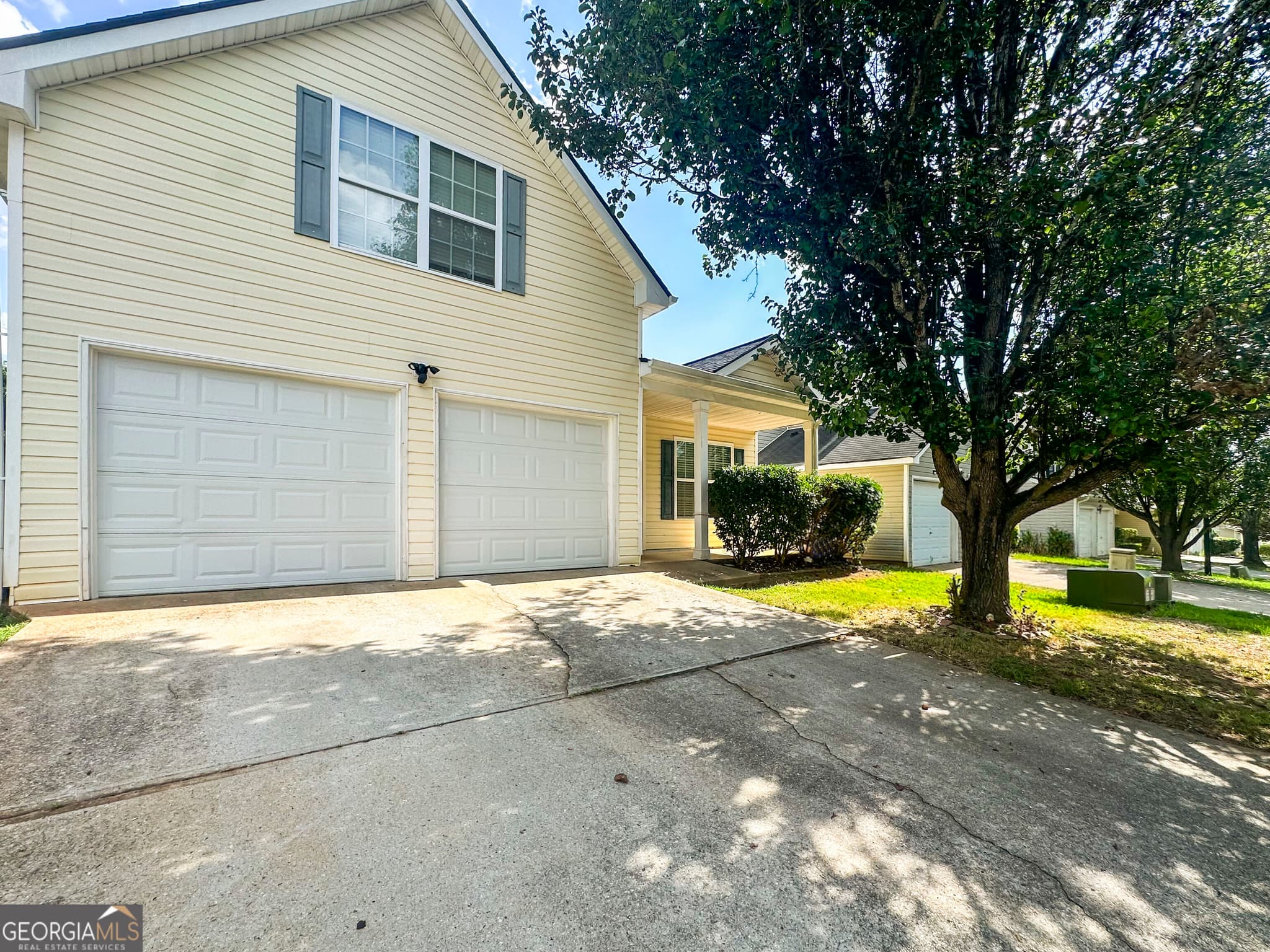 4 bedroom, 3 bathroom, 4,148 sq ft single family residence for rent at 5021 Serenity Point Lane, Villa Rica, GA 30180 for $1,995 a month — photo 2