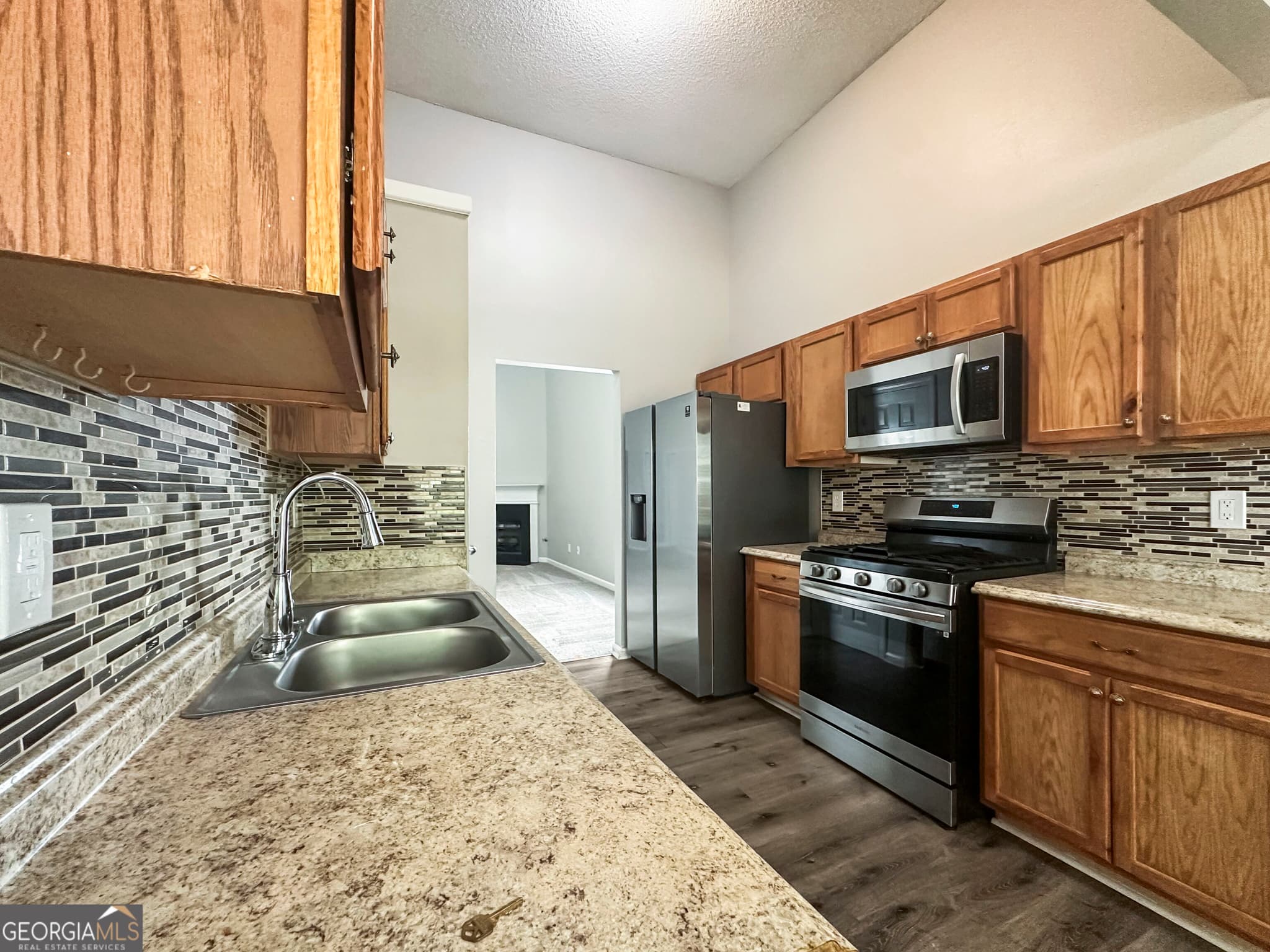 4 bedroom, 3 bathroom, 4,148 sq ft single family residence for rent at 5021 Serenity Point Lane, Villa Rica, GA 30180 for $1,995 a month — photo 7