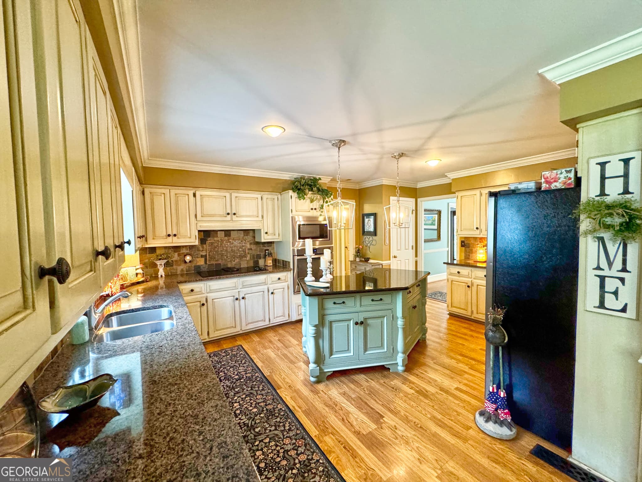 4 bedroom, 2.5 bathroom, 3,088 sq ft single family residence for sale at 1018 Riverside Drive, Lagrange, GA 30240 — photo 6